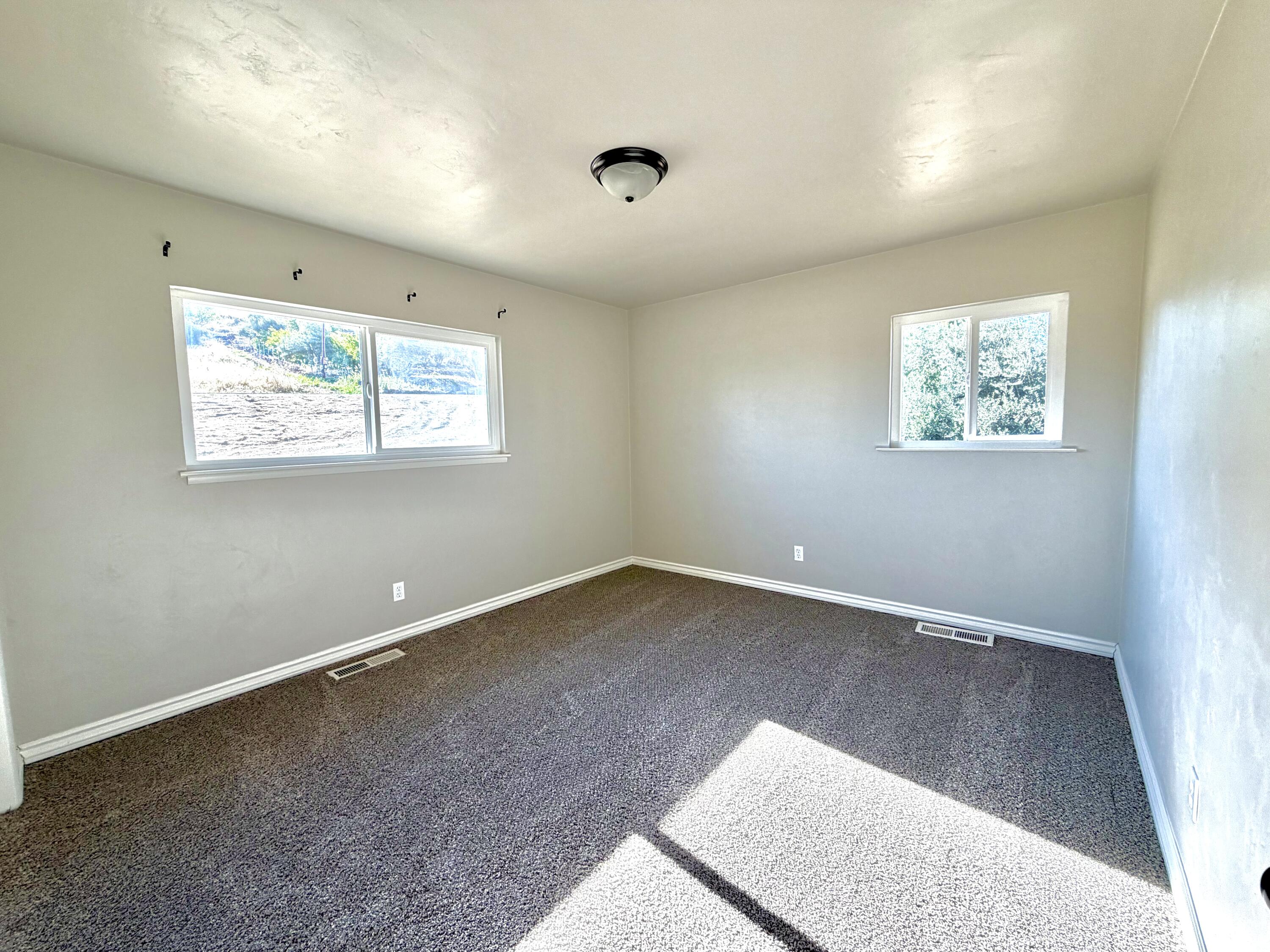 1112 N Harvard Ave, Lindsay, CA 93247