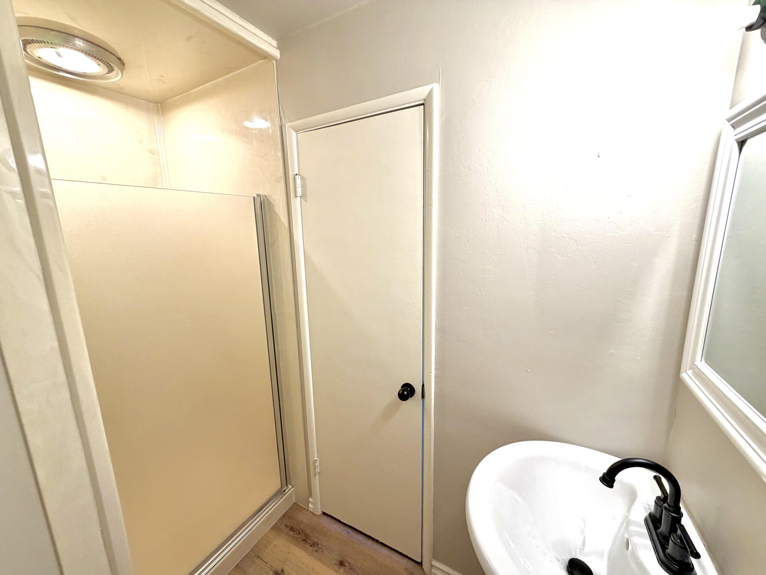 1112 N Harvard Ave, Lindsay, CA 93247