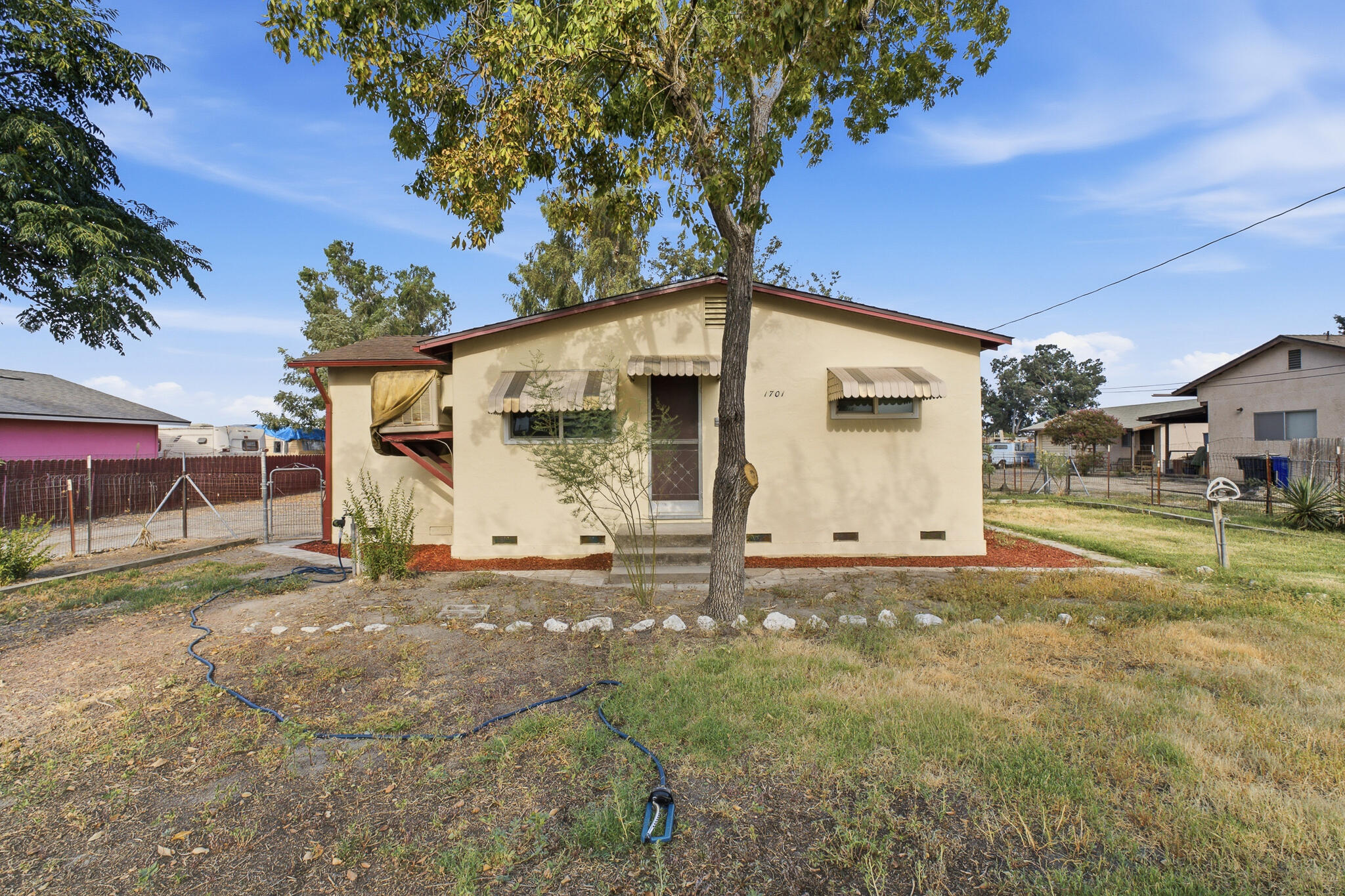 1707 7th Ave, Corcoran, CA 93212
