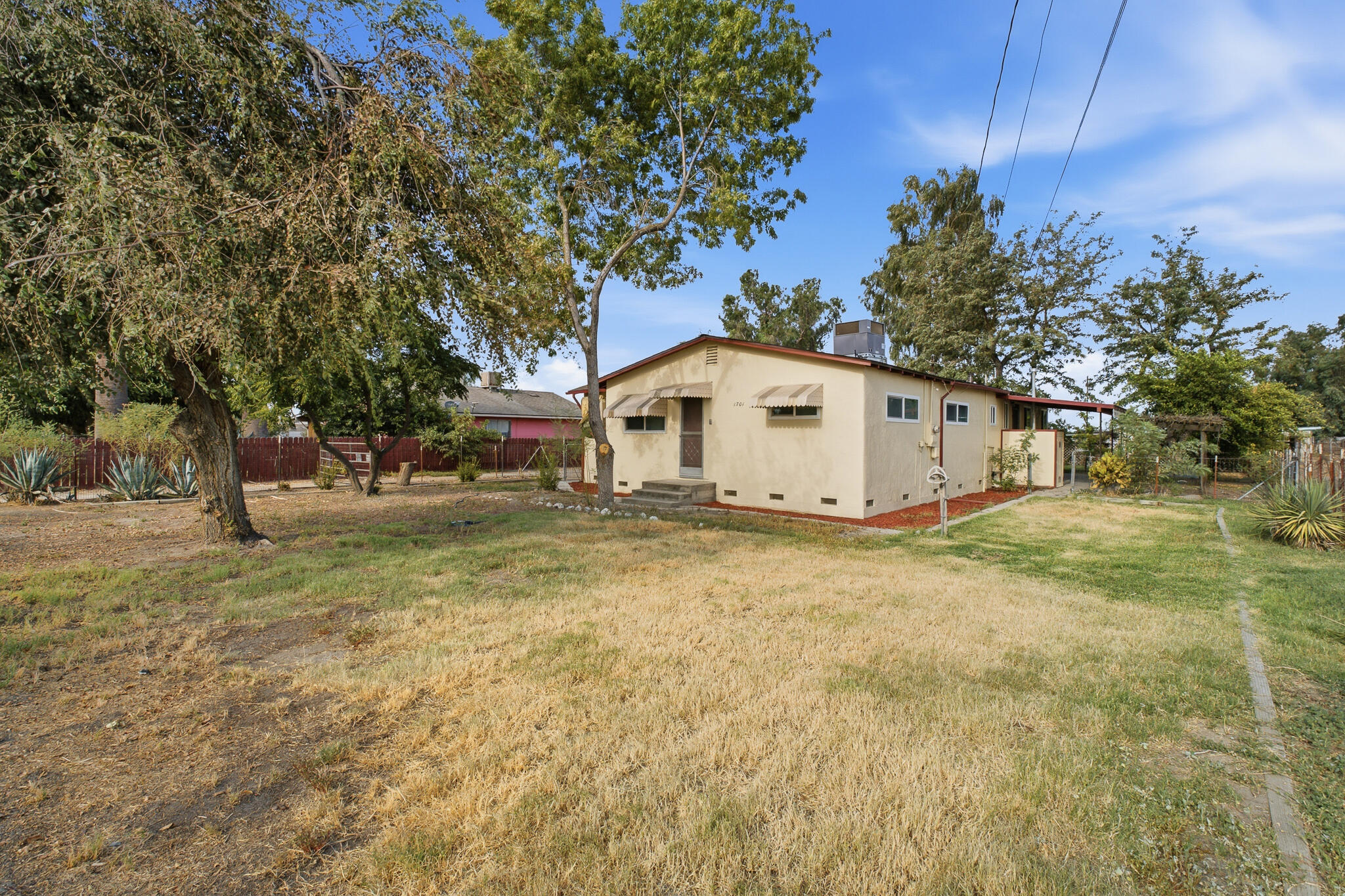 1707 7th Ave, Corcoran, CA 93212