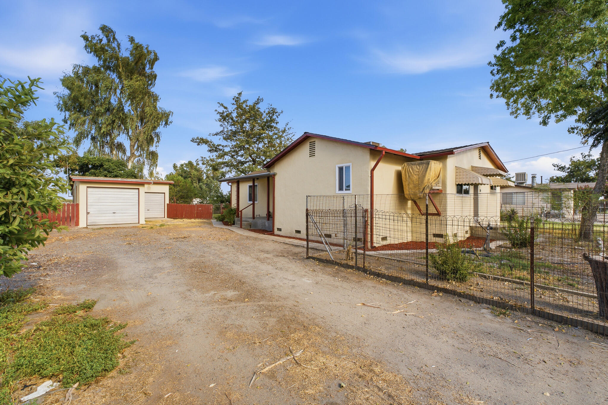 1707 7th Ave, Corcoran, CA 93212