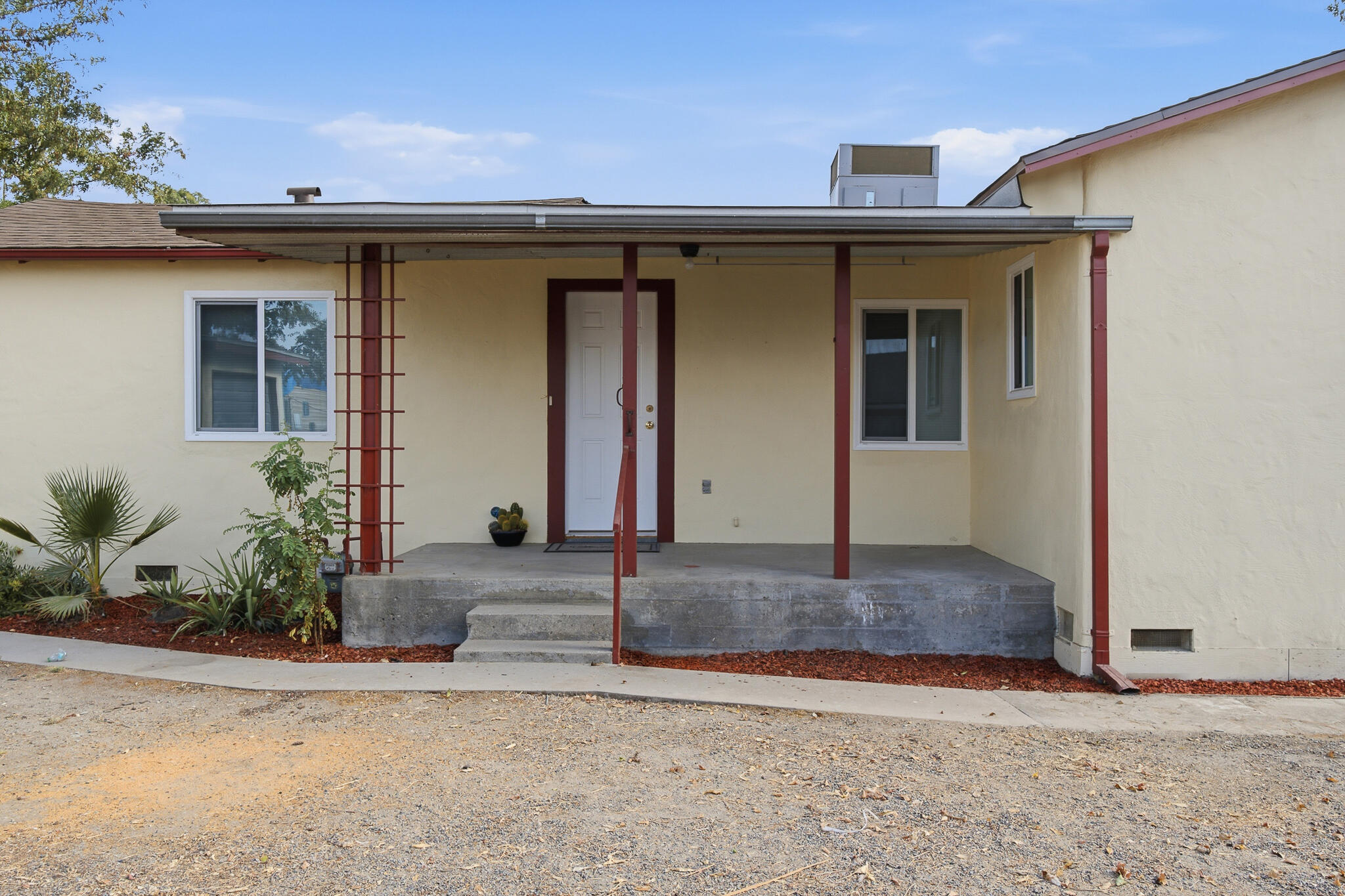 1707 7th Ave, Corcoran, CA 93212