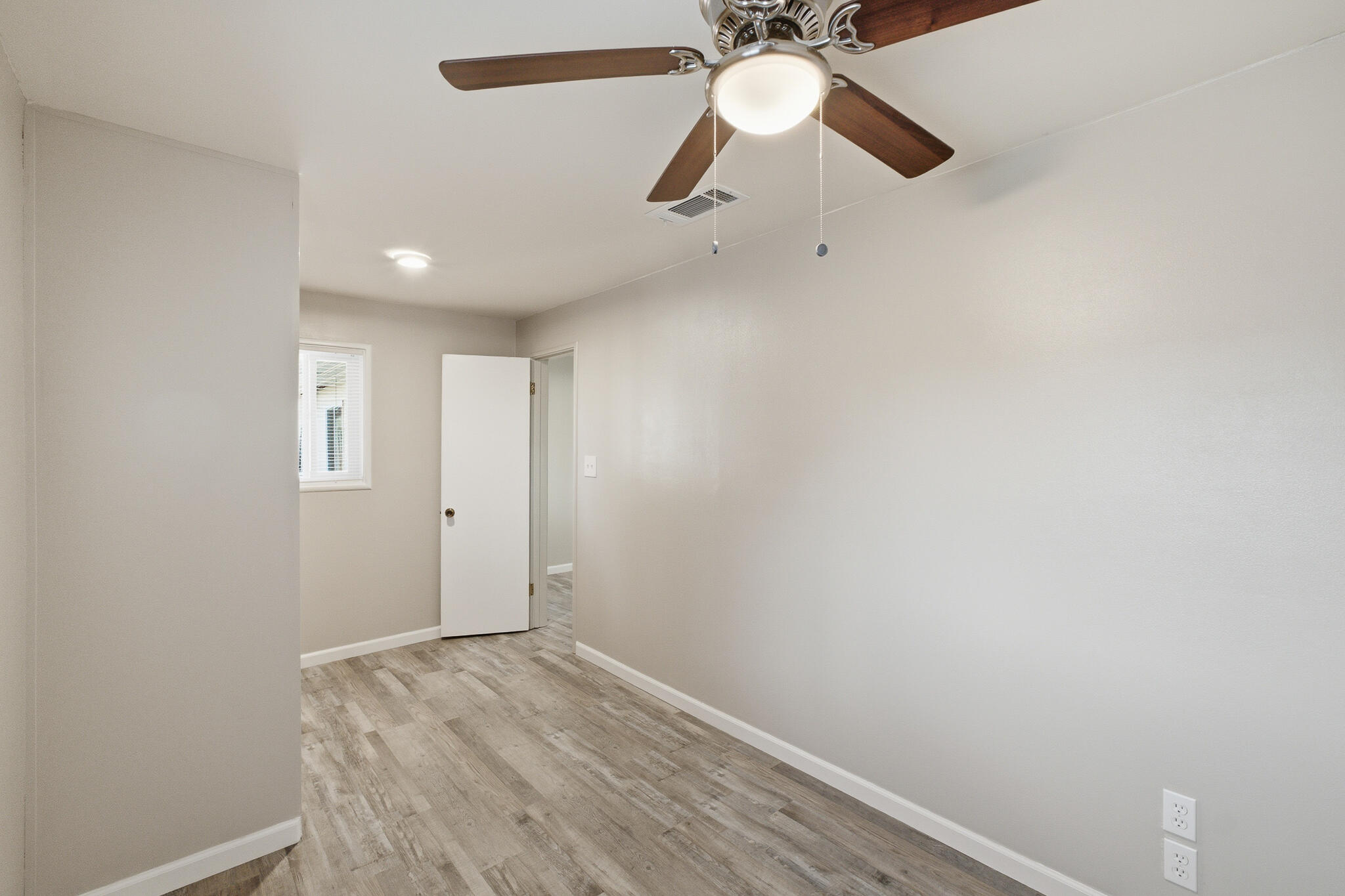 1707 7th Ave, Corcoran, CA 93212