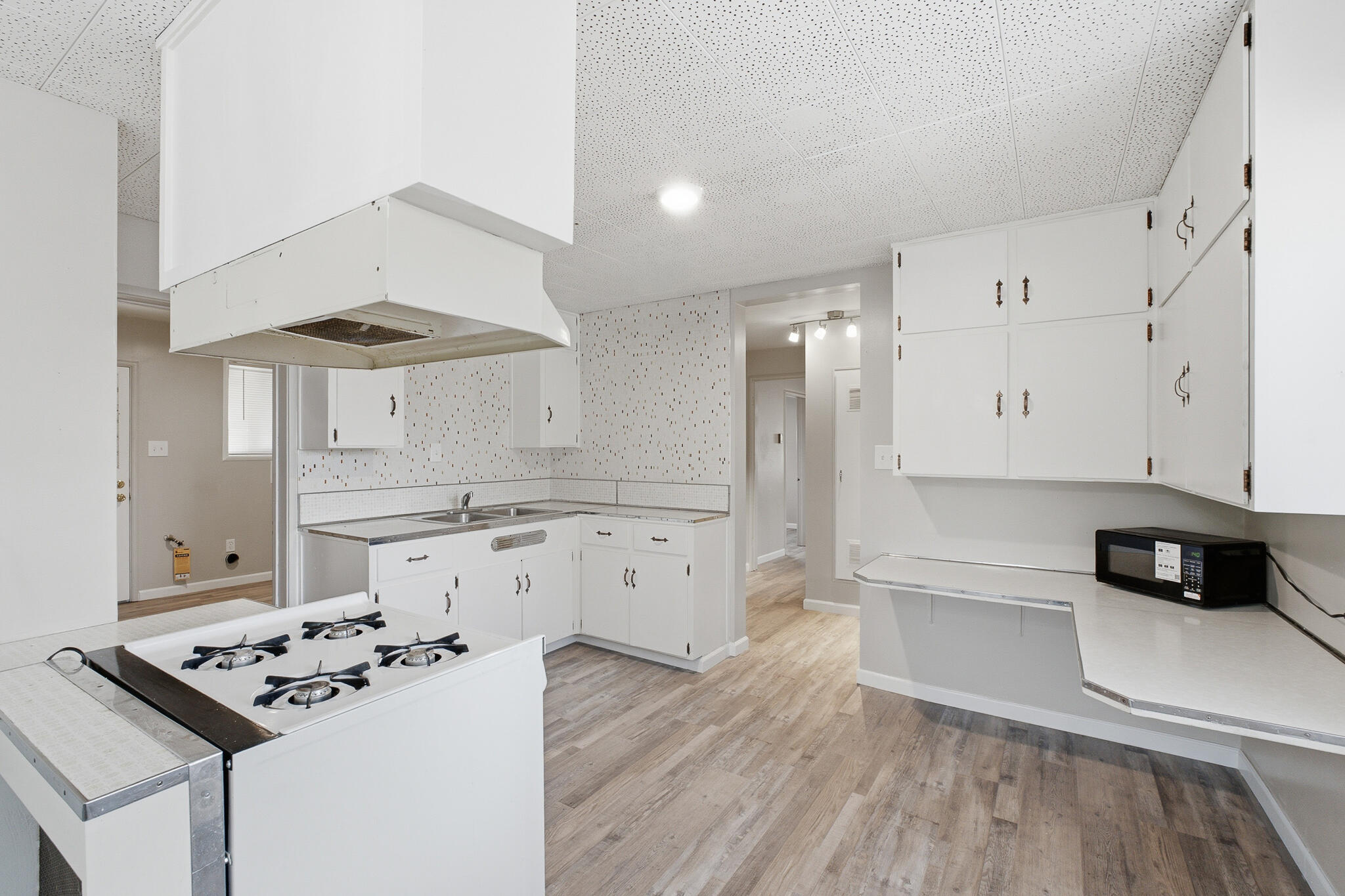 1707 7th Ave, Corcoran, CA 93212