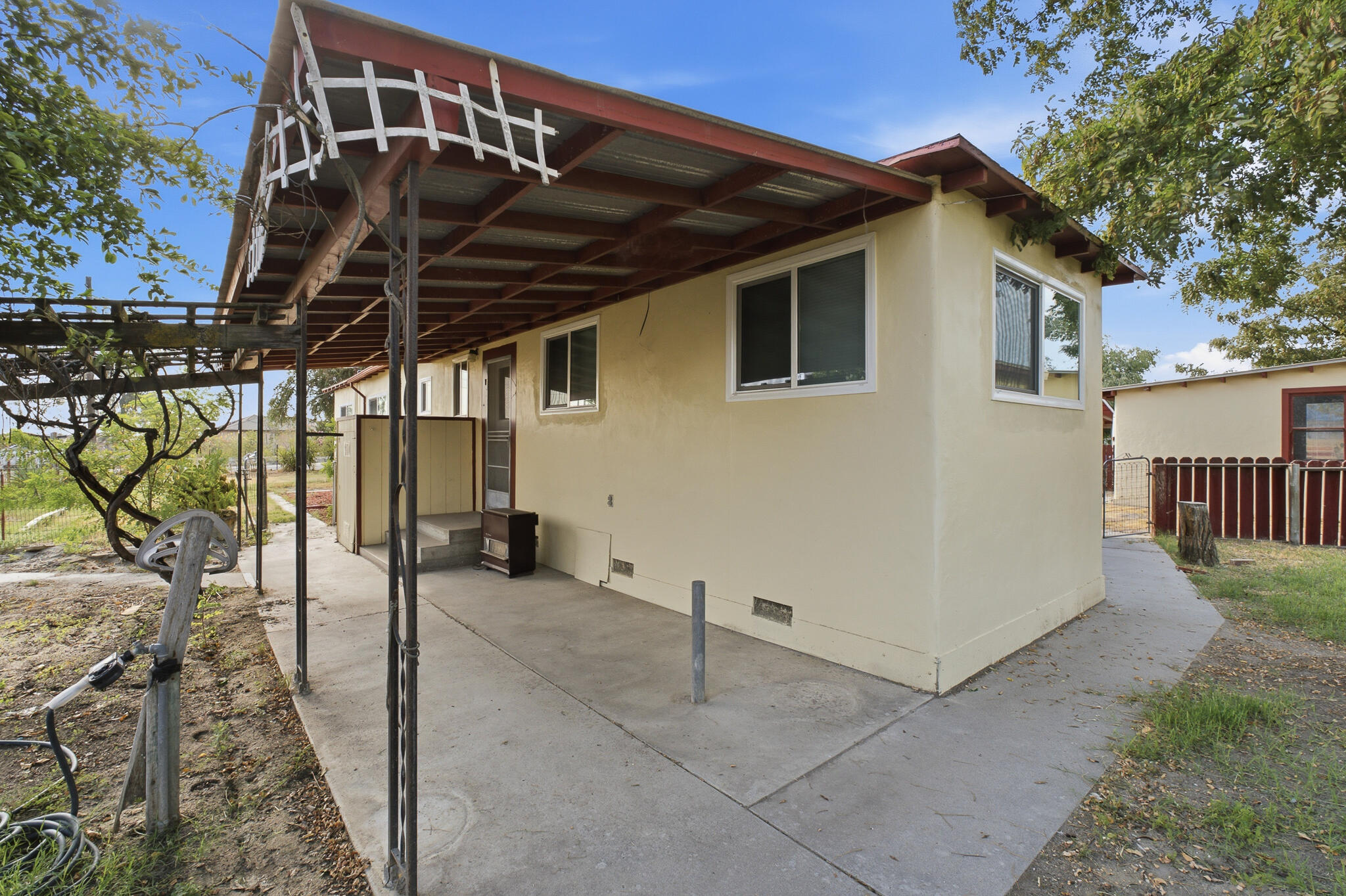 1707 7th Ave, Corcoran, CA 93212