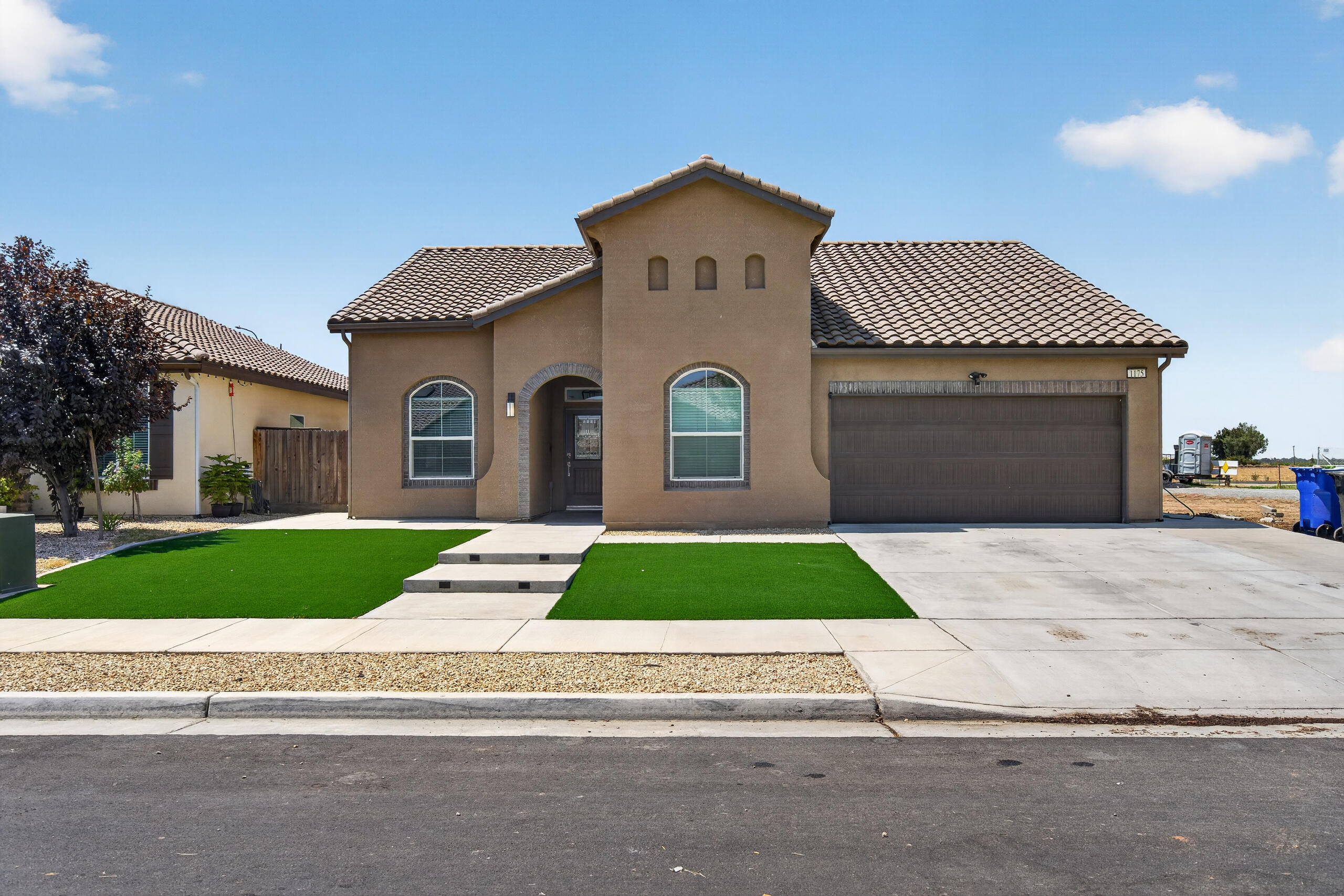 1175 Narwhal Ave, Lemoore, CA 93245