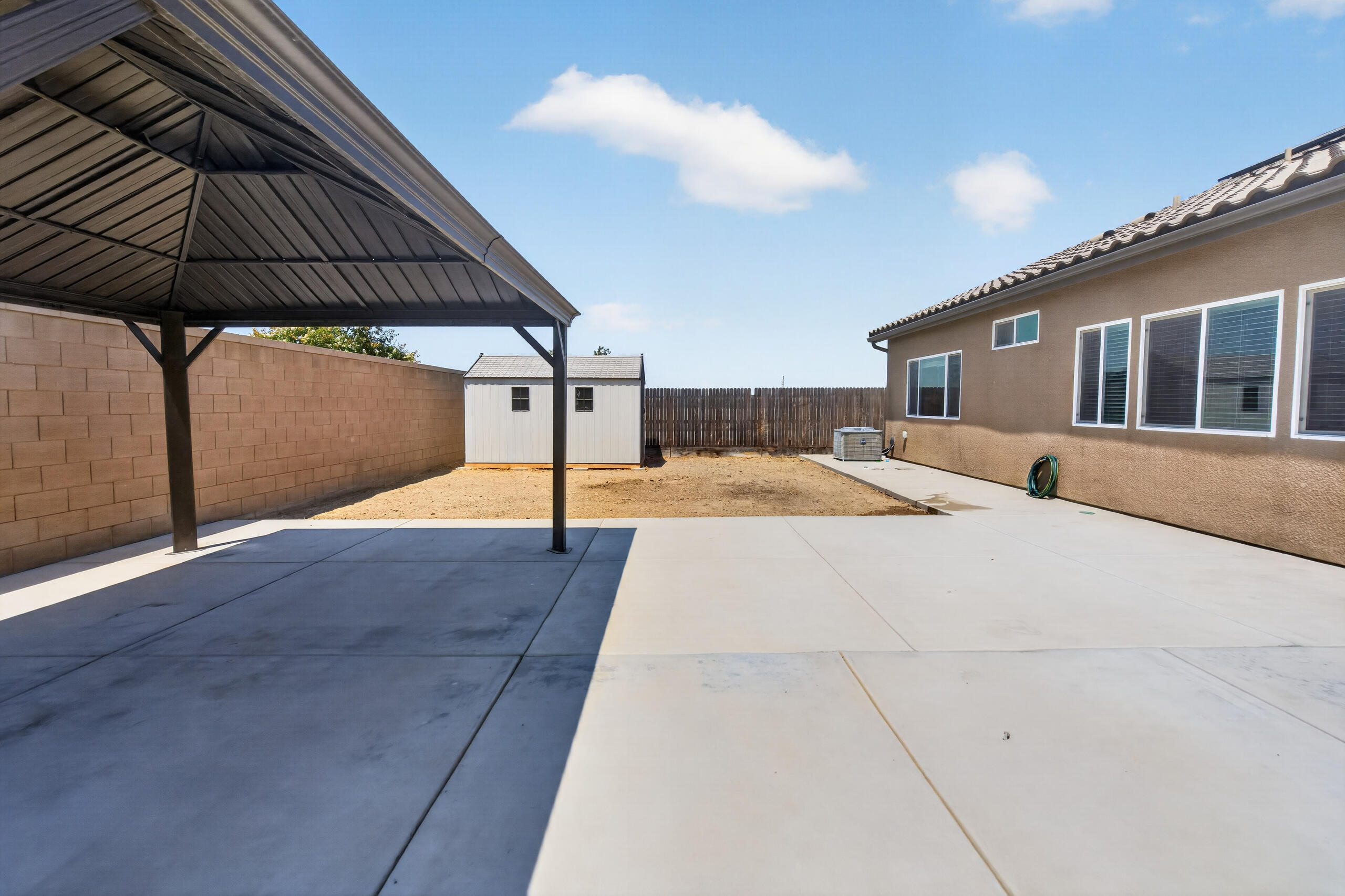 1175 Narwhal Ave, Lemoore, CA 93245