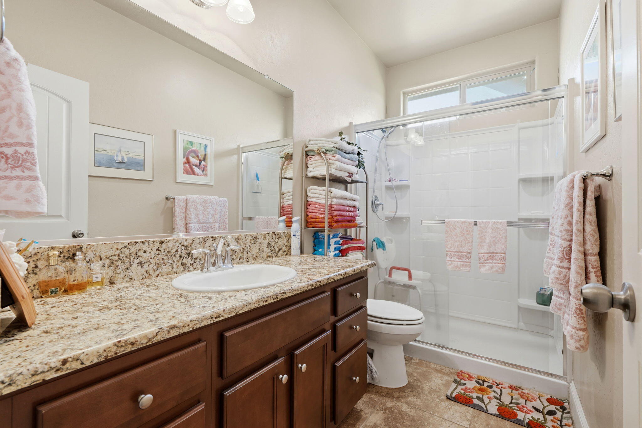 2123 W Hopkins Way, Hanford, CA 93230