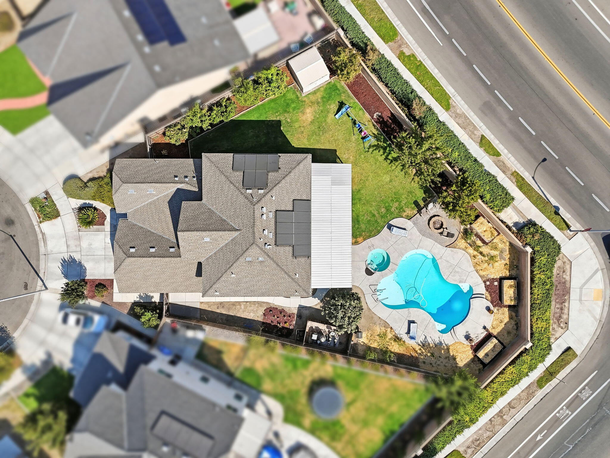2123 W Hopkins Way, Hanford, CA 93230