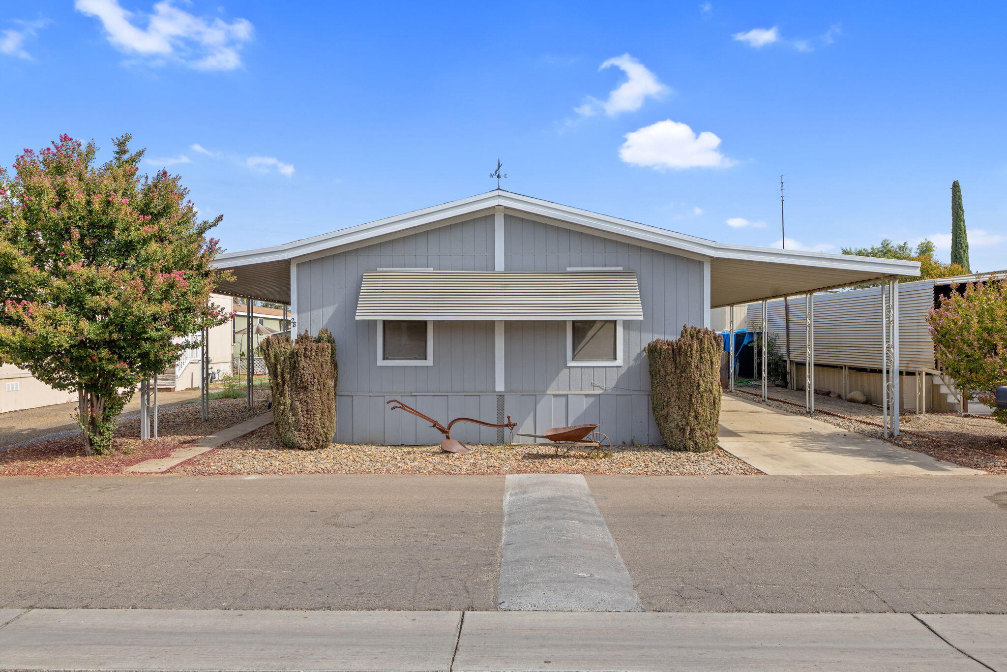 415 N Akers St, Visalia, CA 93291