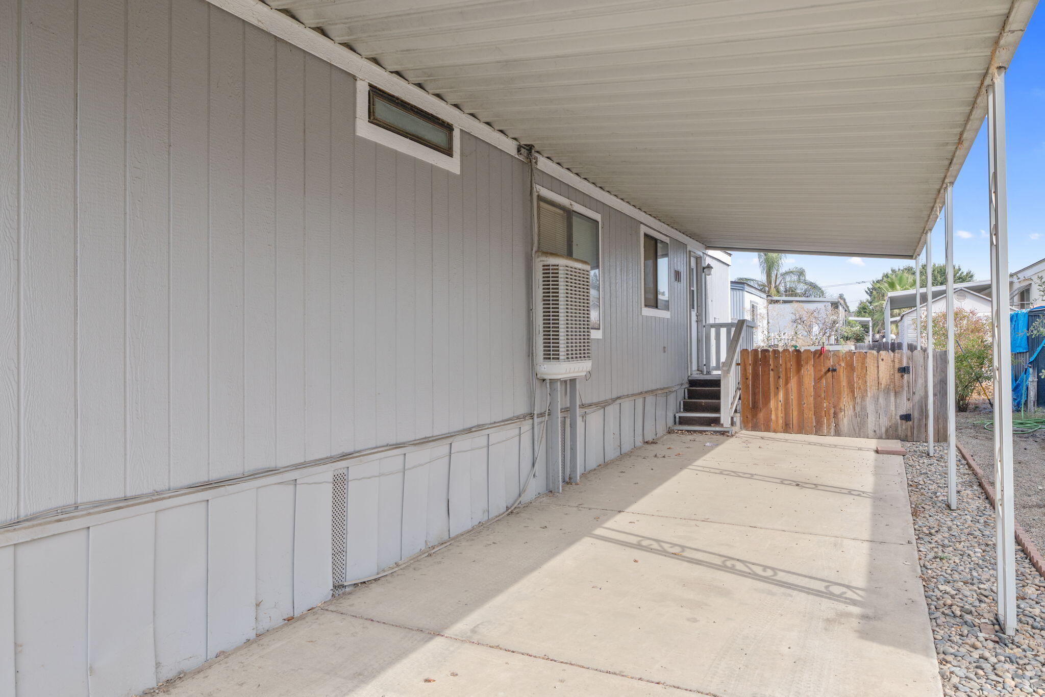 415 N Akers St, Visalia, CA 93291