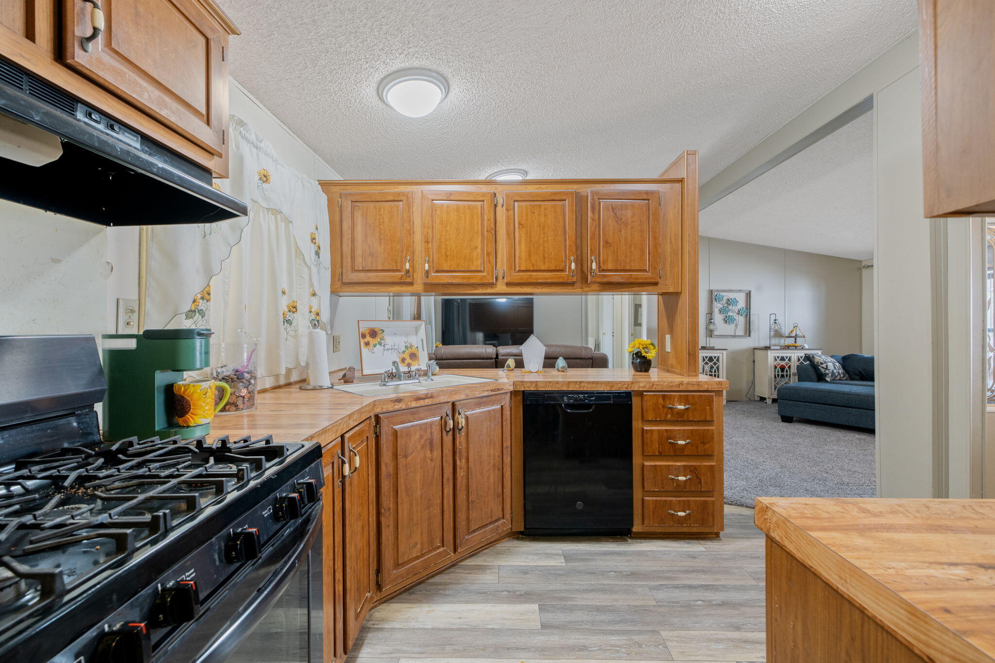415 N Akers St, Visalia, CA 93291