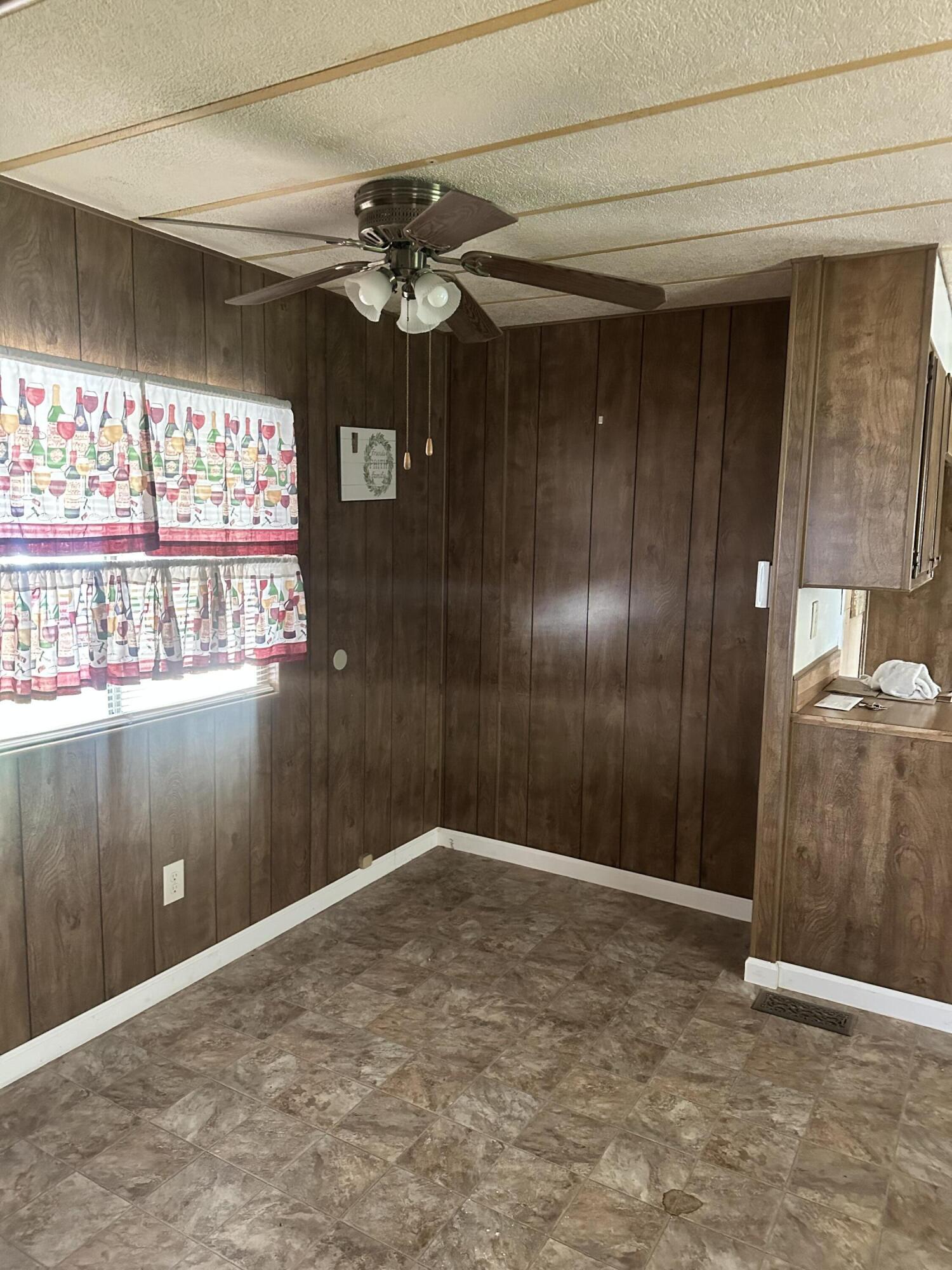 314 Albert Ave #113, Exeter, CA 93221