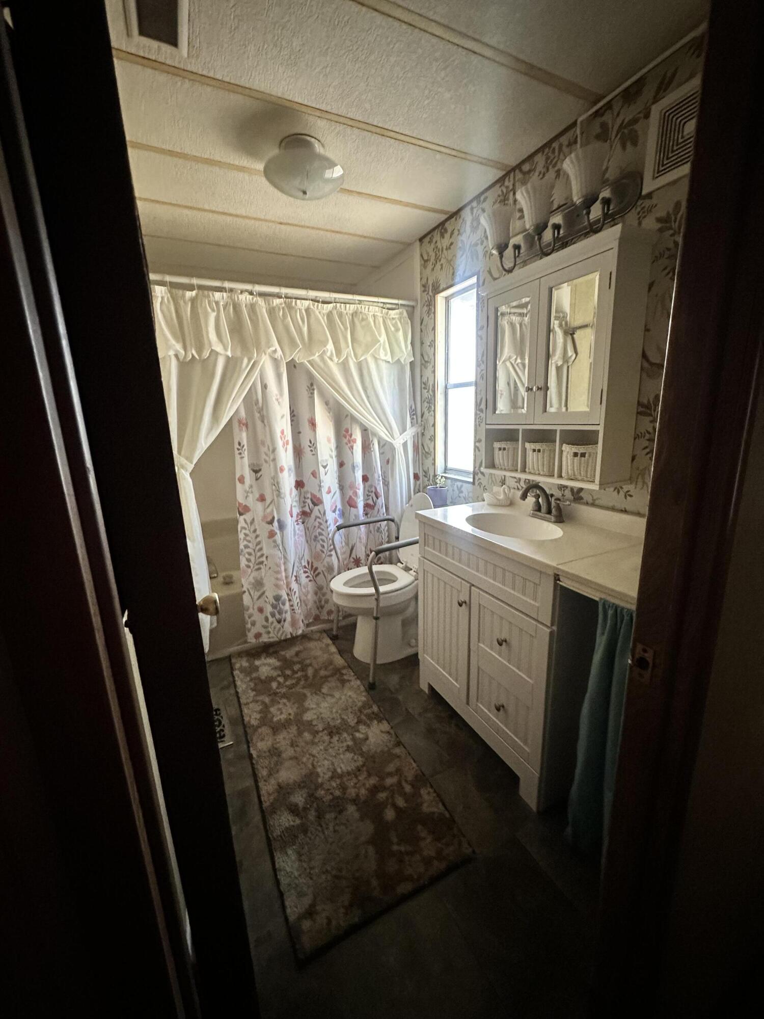 314 Albert Ave #113, Exeter, CA 93221
