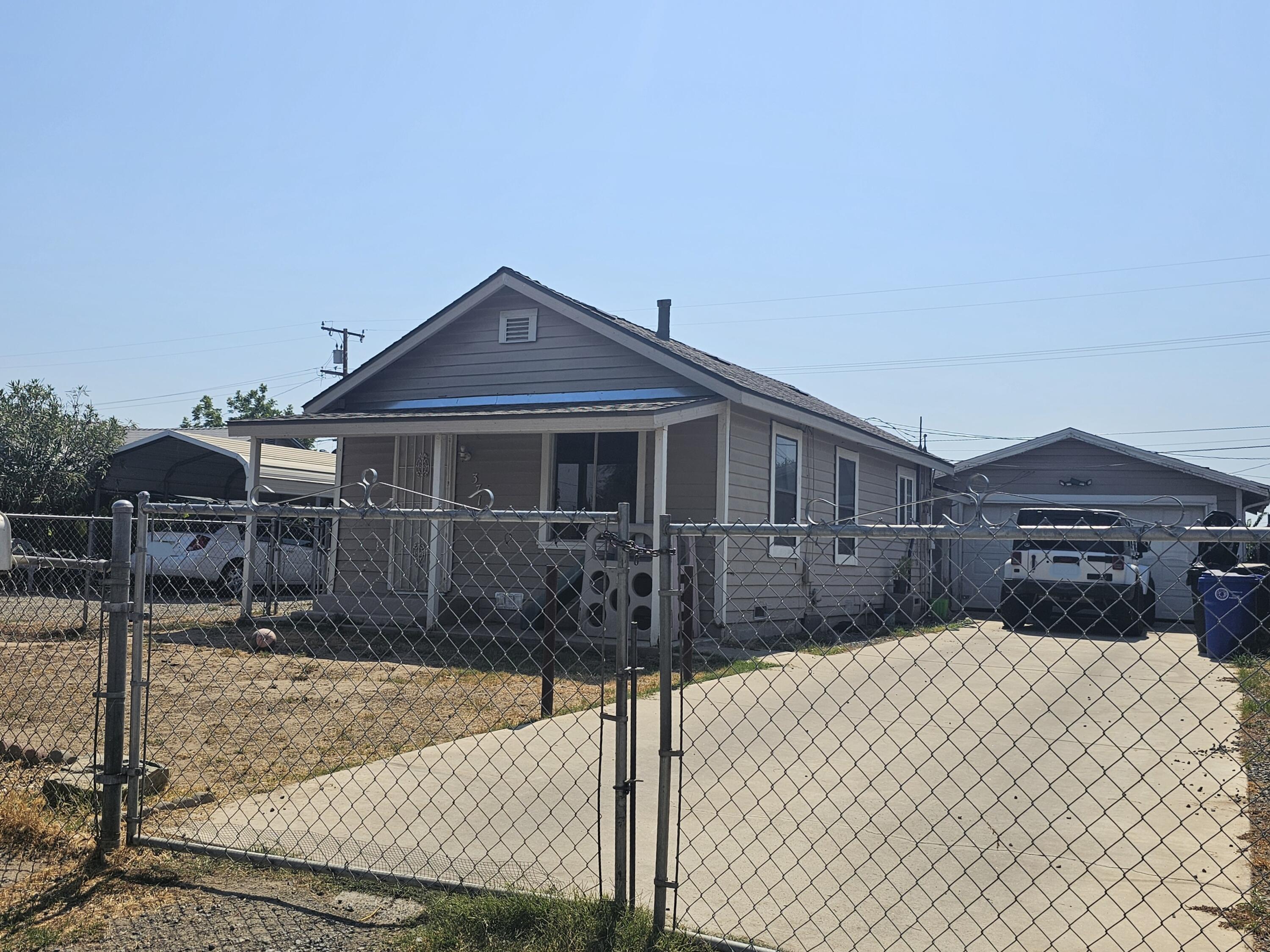 371 N Westside St, Porterville, CA 93257