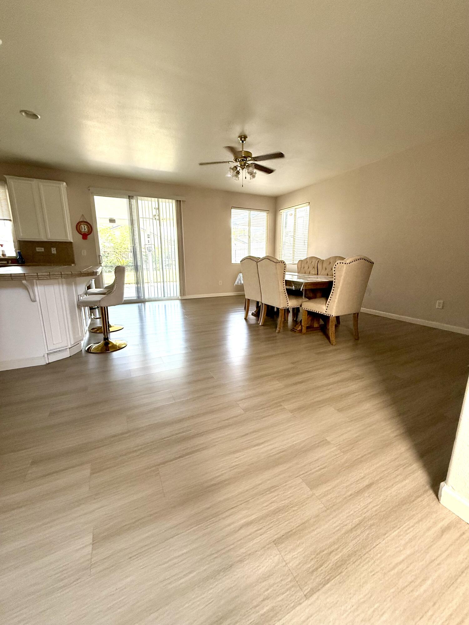 4317 E Cambridge Ave, Visalia, CA 93292