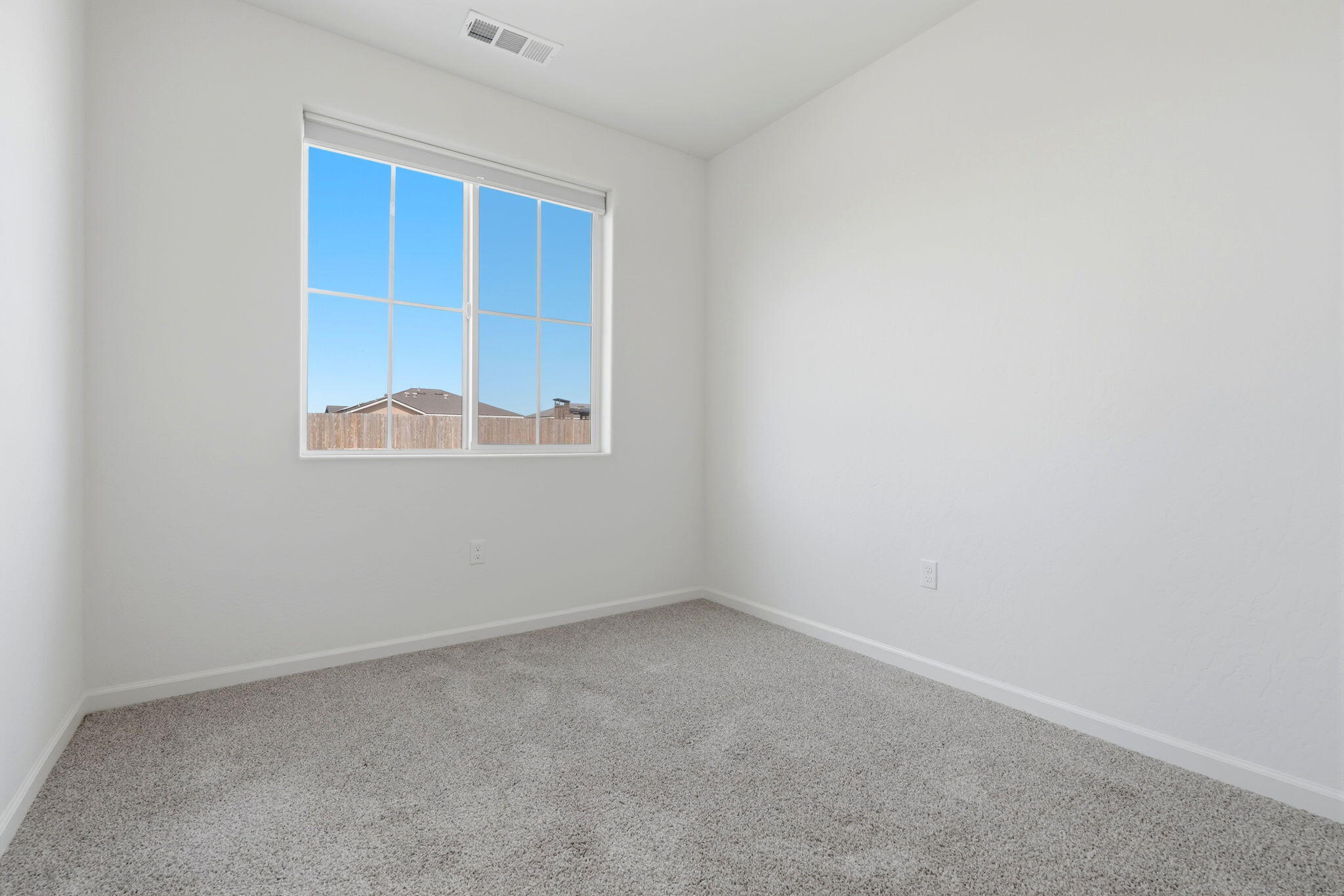 3050 Seymour St, Tulare, CA 93274