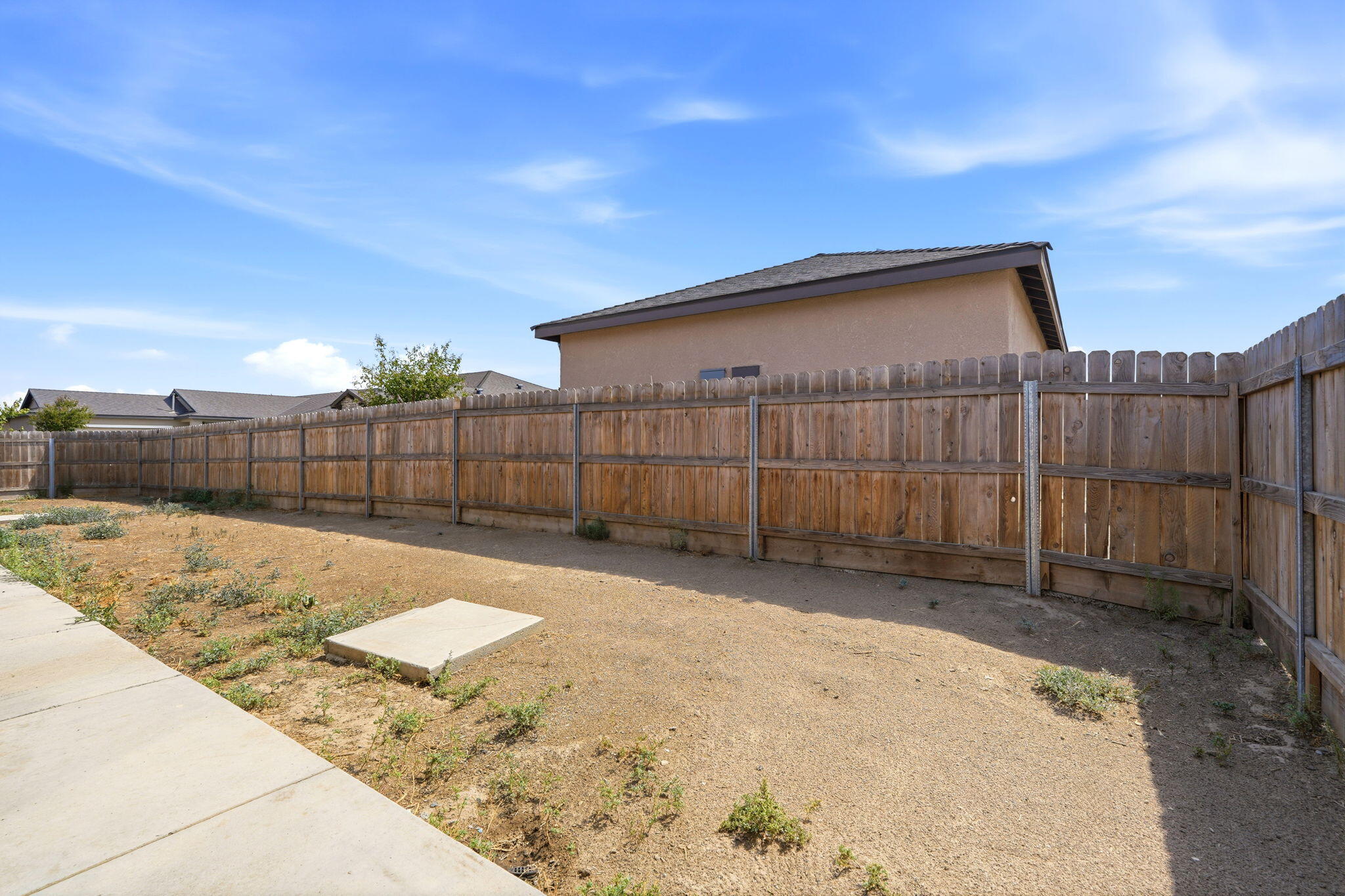 3050 Seymour St, Tulare, CA 93274