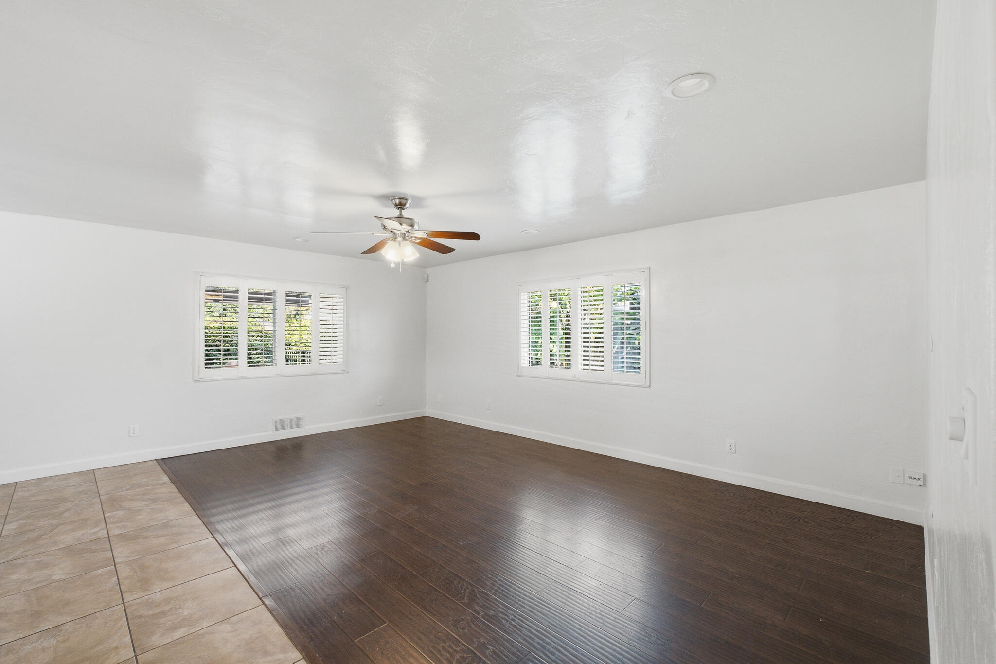 908 N Beatrice Dr, Tulare, CA 93274