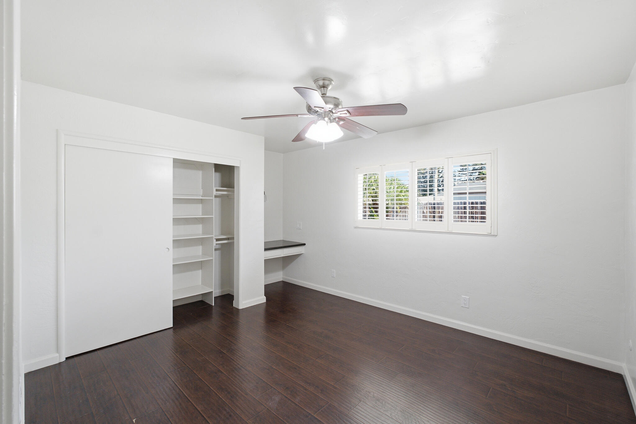 908 N Beatrice Dr, Tulare, CA 93274