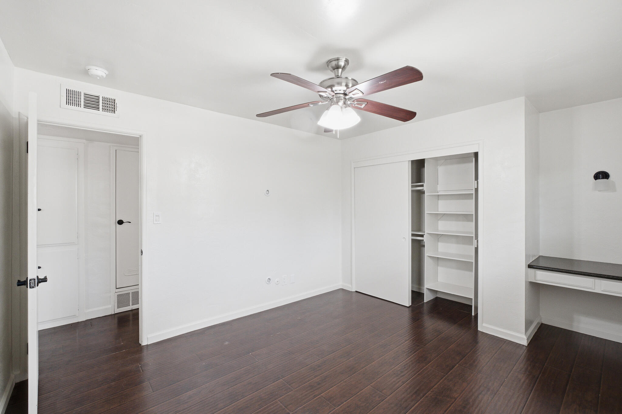 908 N Beatrice Dr, Tulare, CA 93274