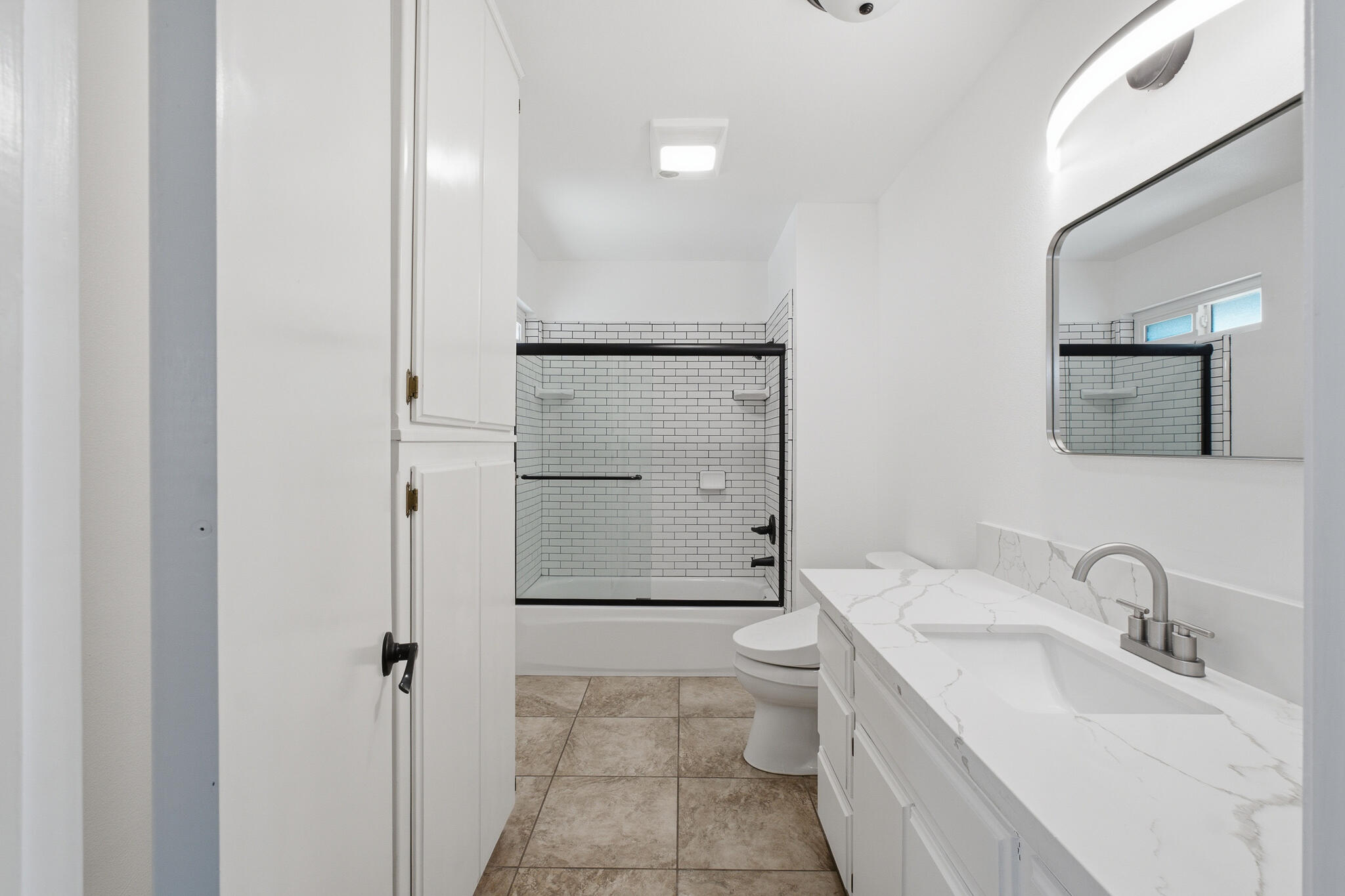 908 N Beatrice Dr, Tulare, CA 93274