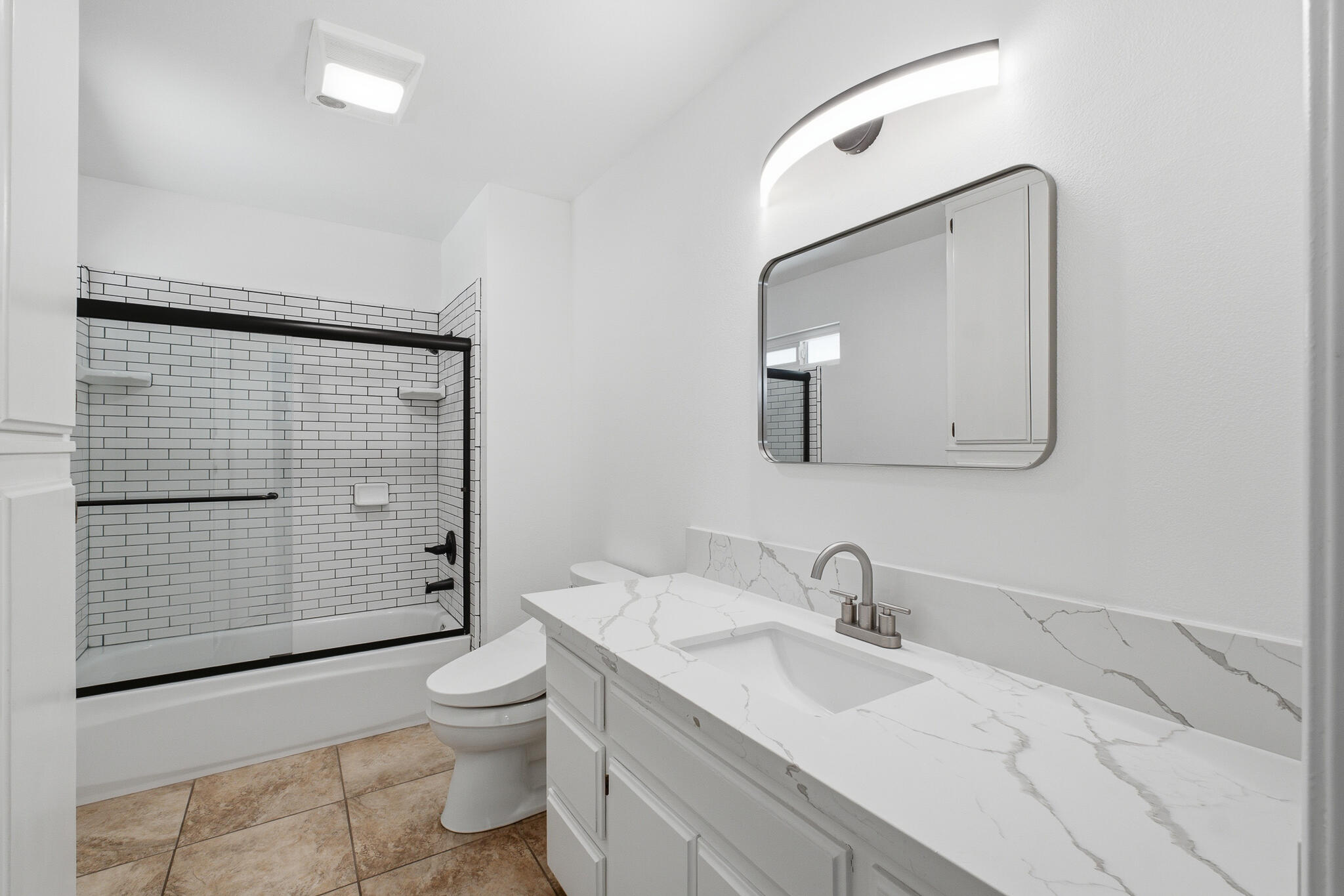 908 N Beatrice Dr, Tulare, CA 93274