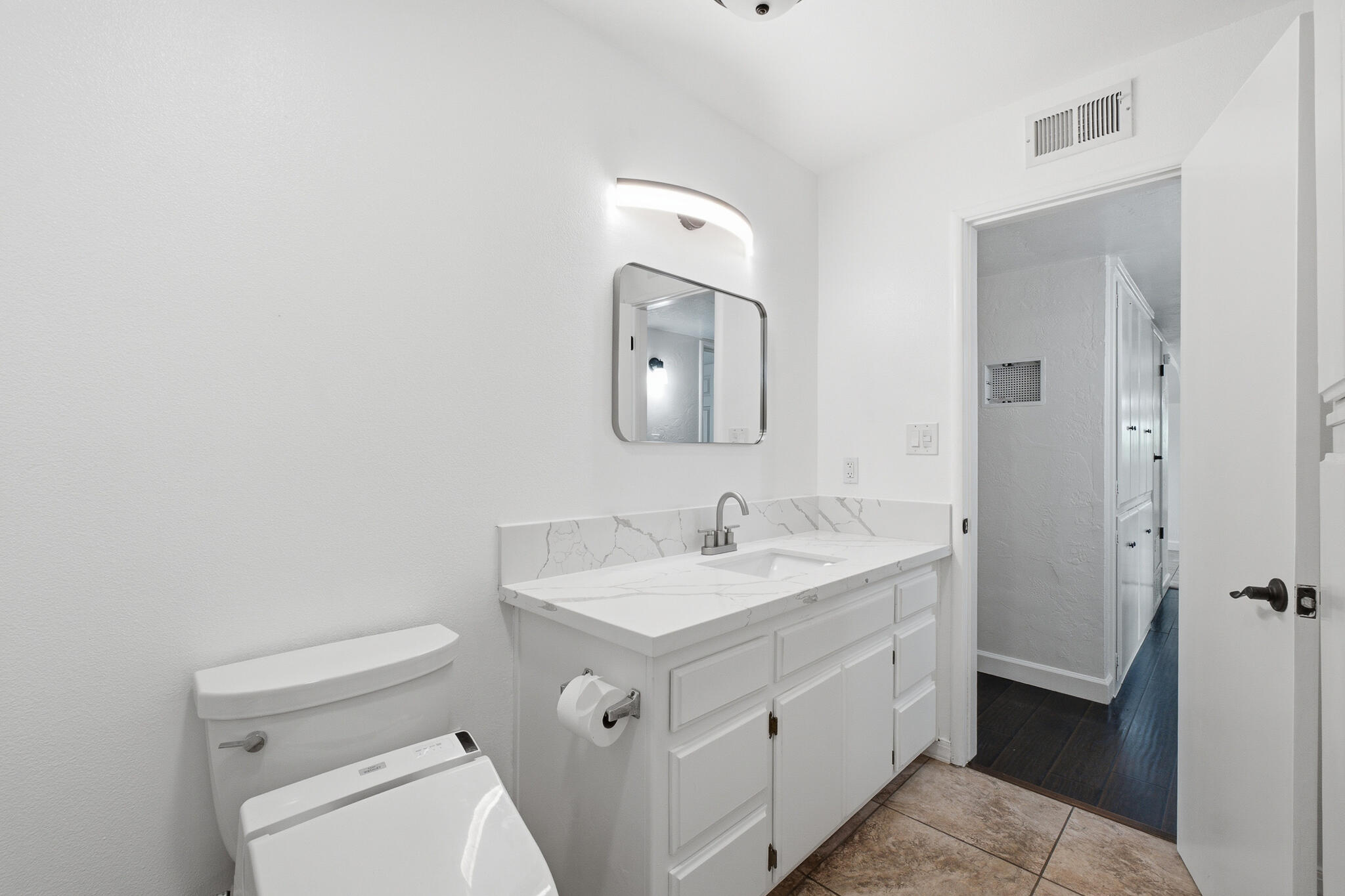 908 N Beatrice Dr, Tulare, CA 93274
