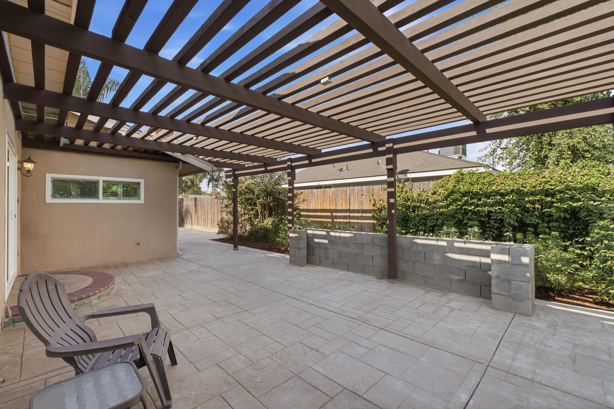908 N Beatrice Dr, Tulare, CA 93274