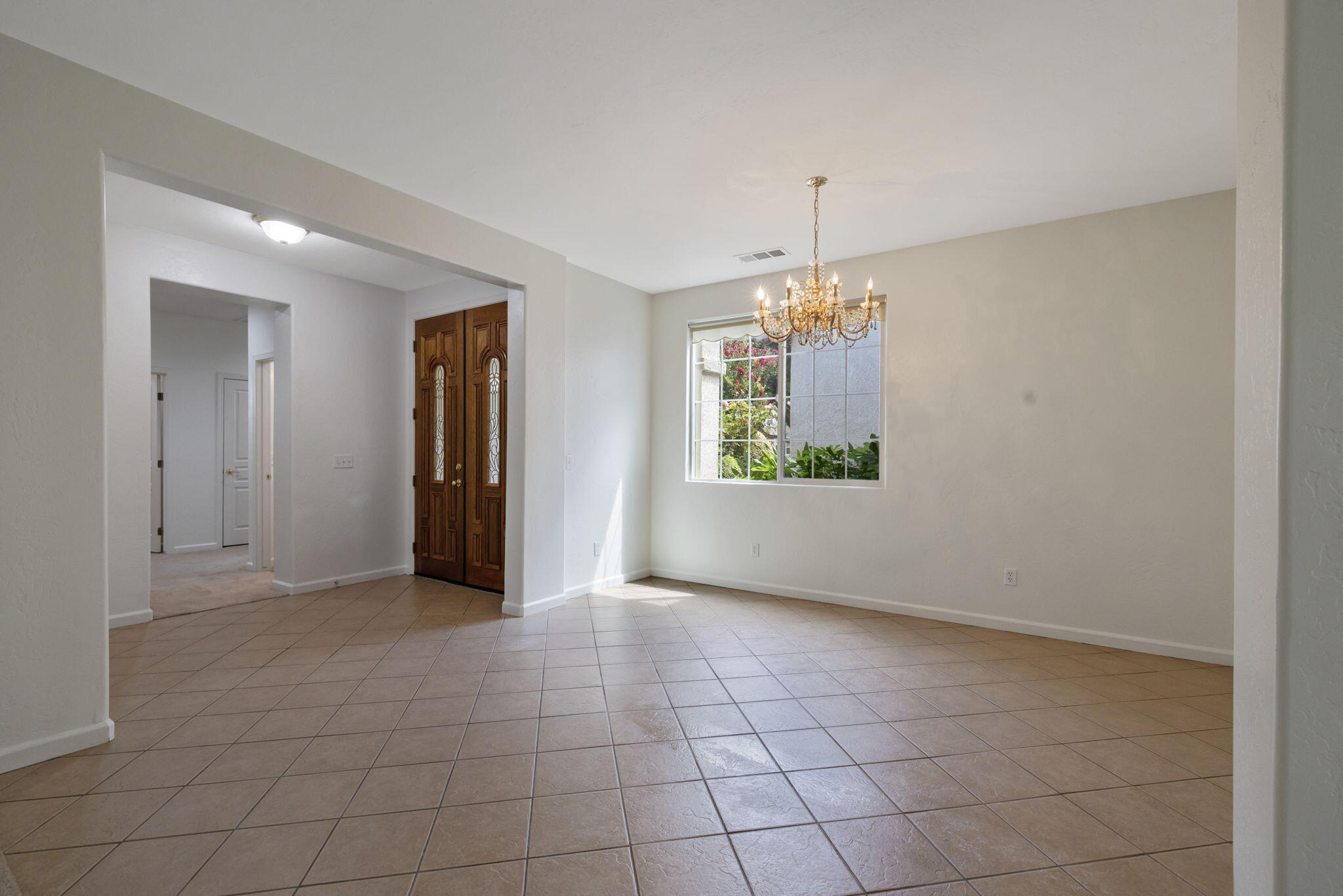 3011 S Tipton Ct, Visalia, CA 93292