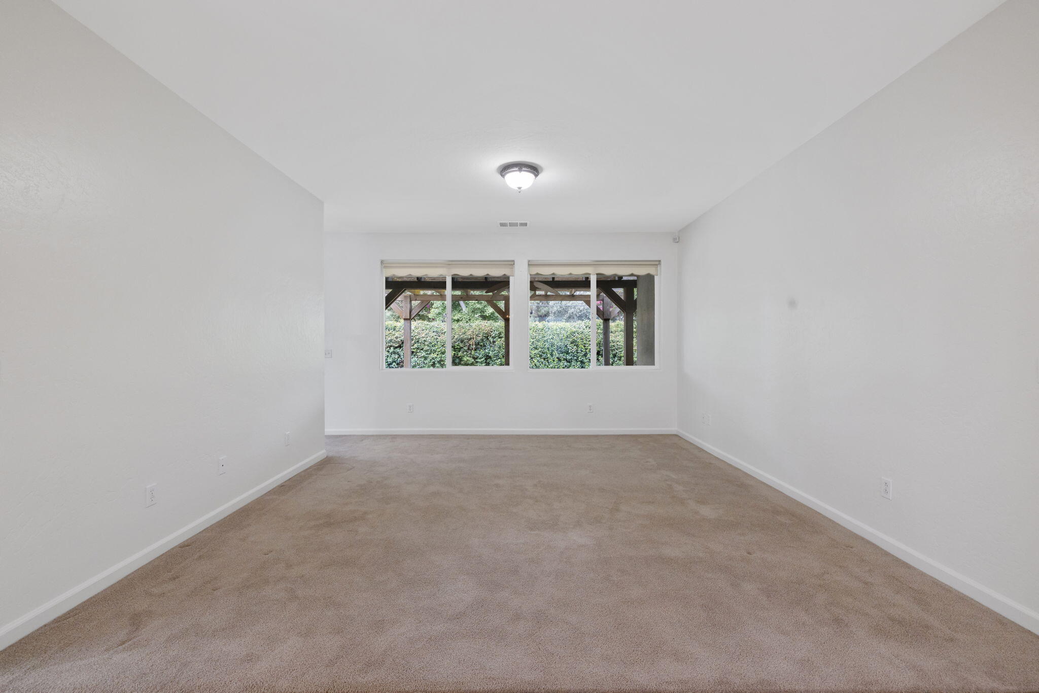 3011 S Tipton Ct, Visalia, CA 93292