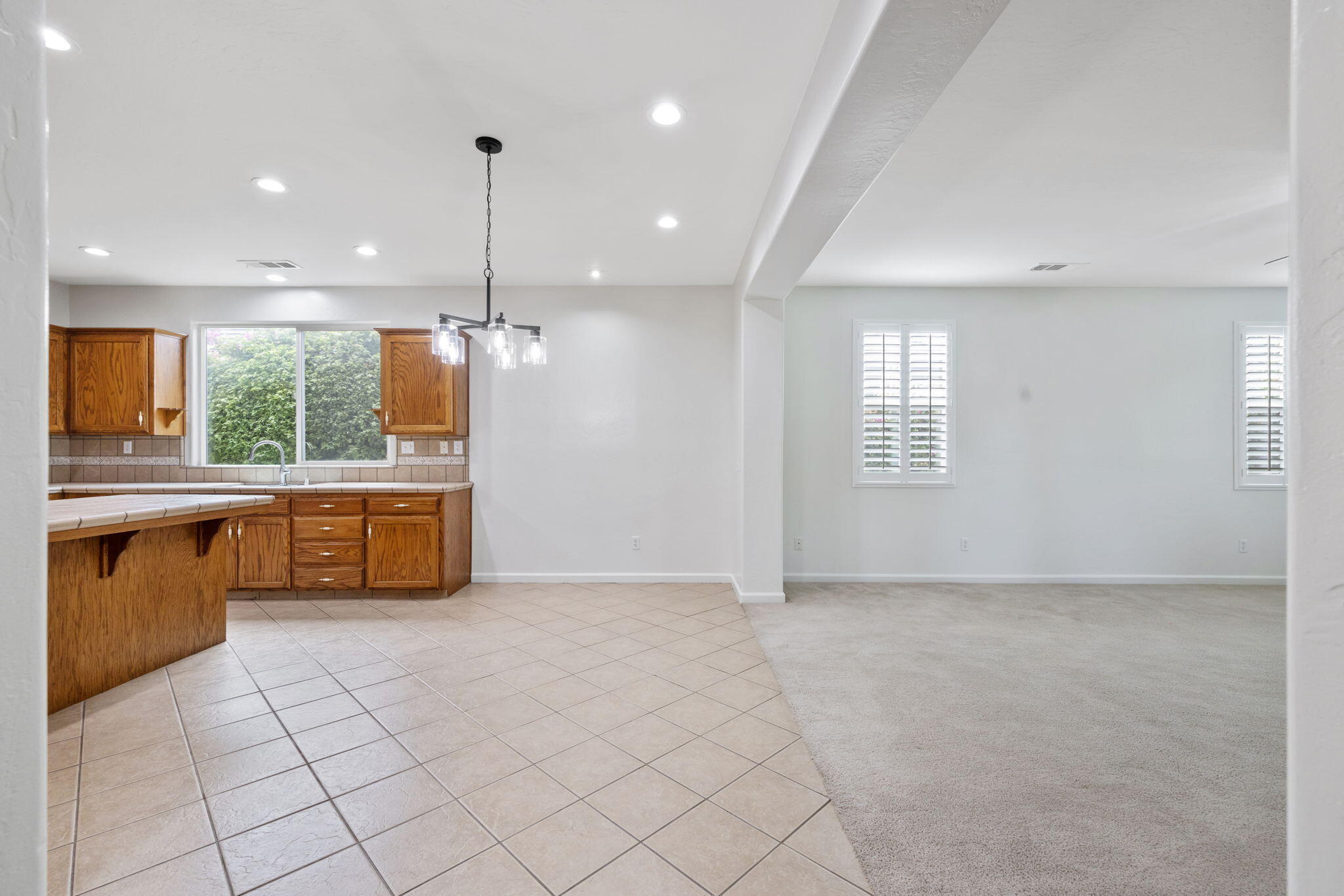 3011 S Tipton Ct, Visalia, CA 93292