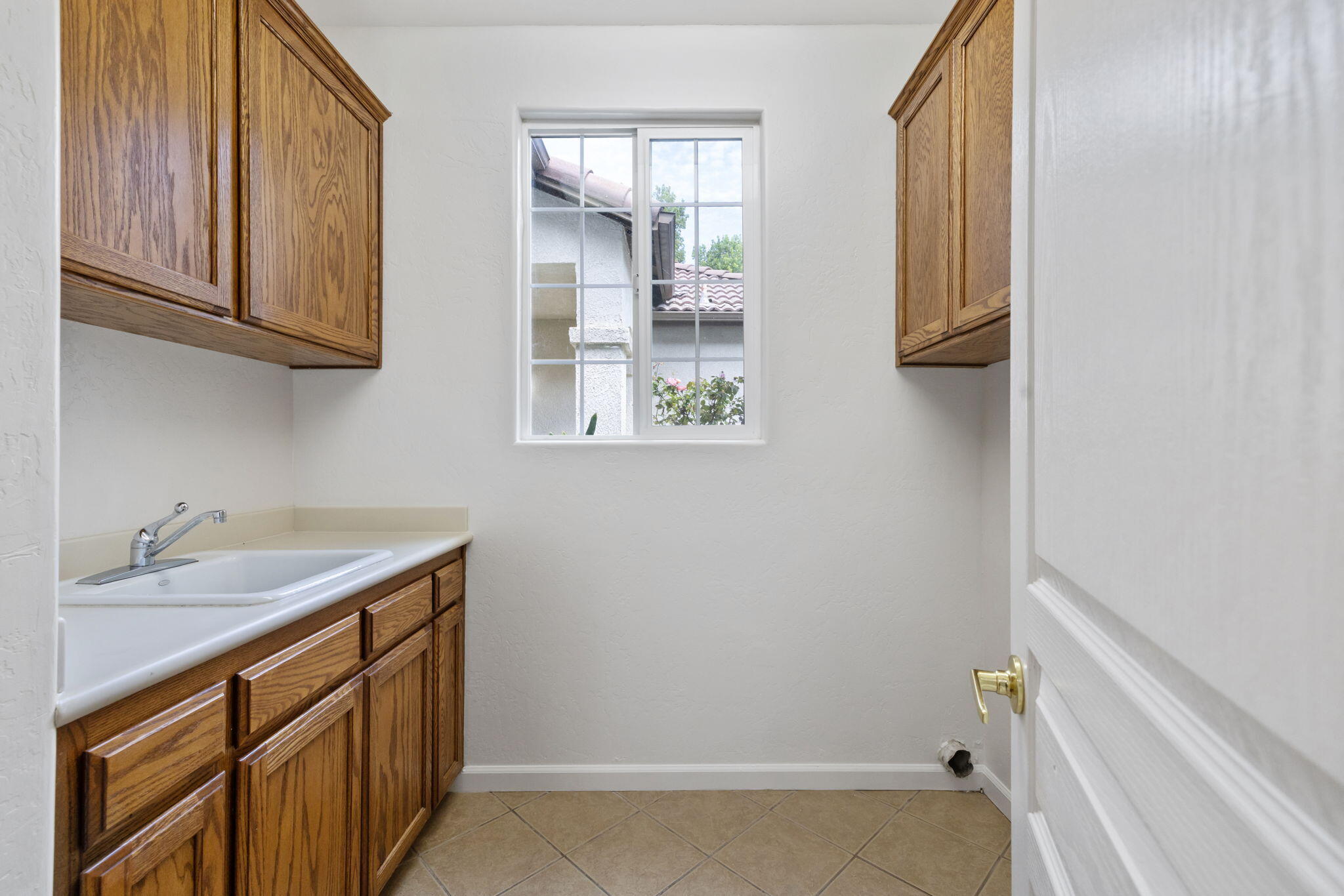 3011 S Tipton Ct, Visalia, CA 93292