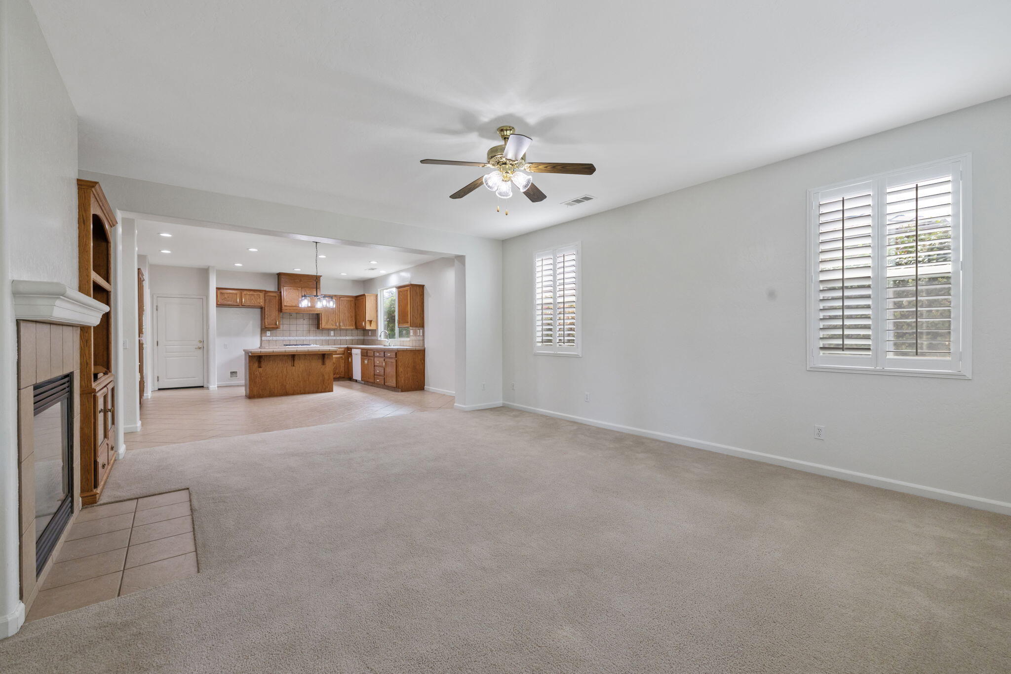 3011 S Tipton Ct, Visalia, CA 93292