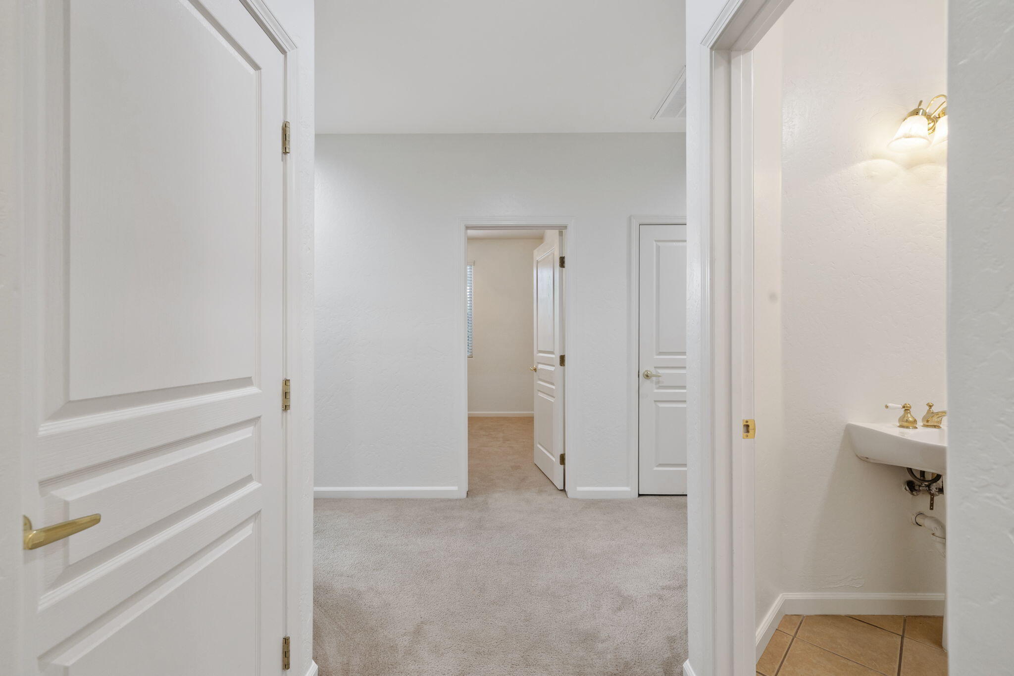 3011 S Tipton Ct, Visalia, CA 93292