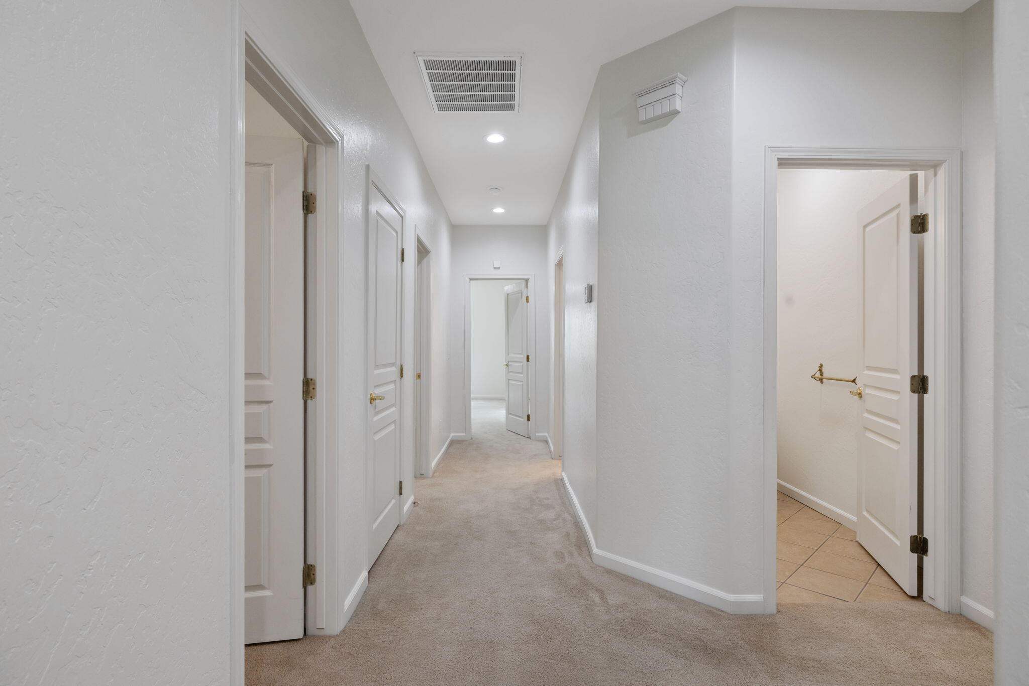 3011 S Tipton Ct, Visalia, CA 93292