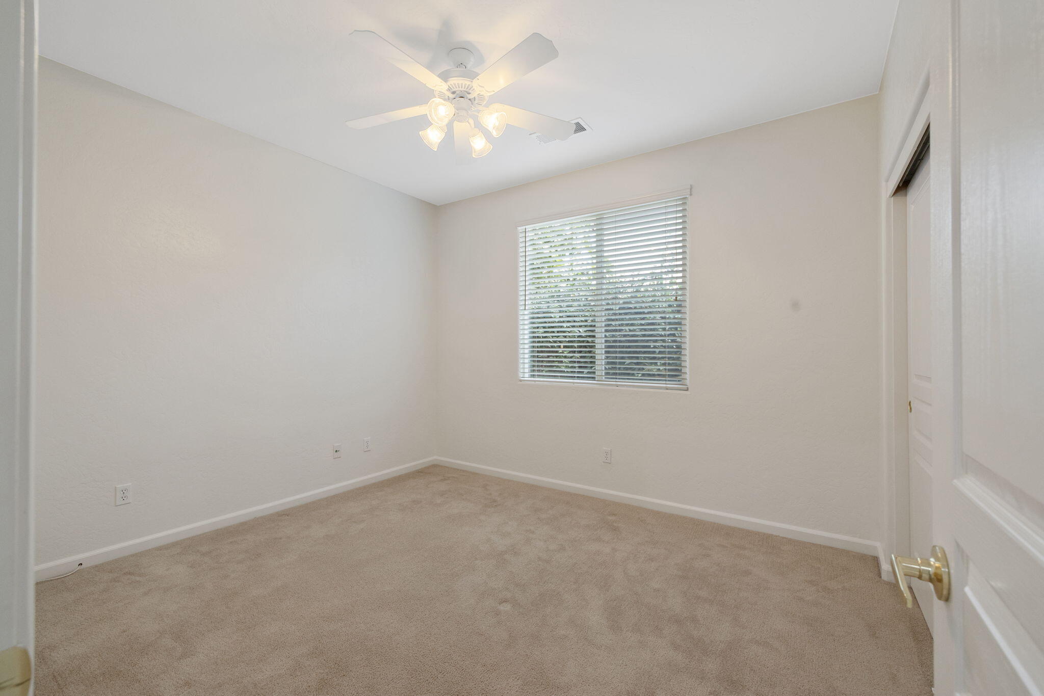 3011 S Tipton Ct, Visalia, CA 93292