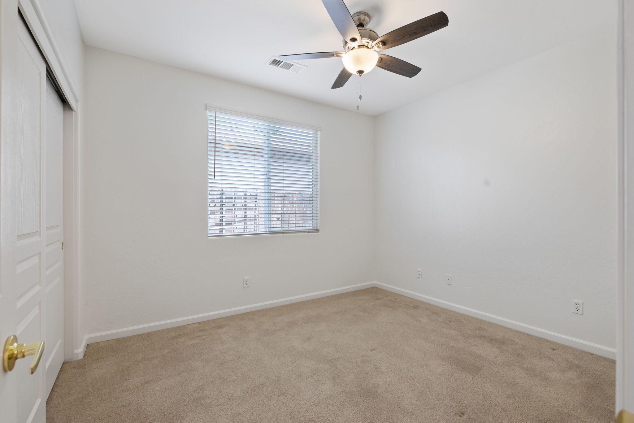 3011 S Tipton Ct, Visalia, CA 93292
