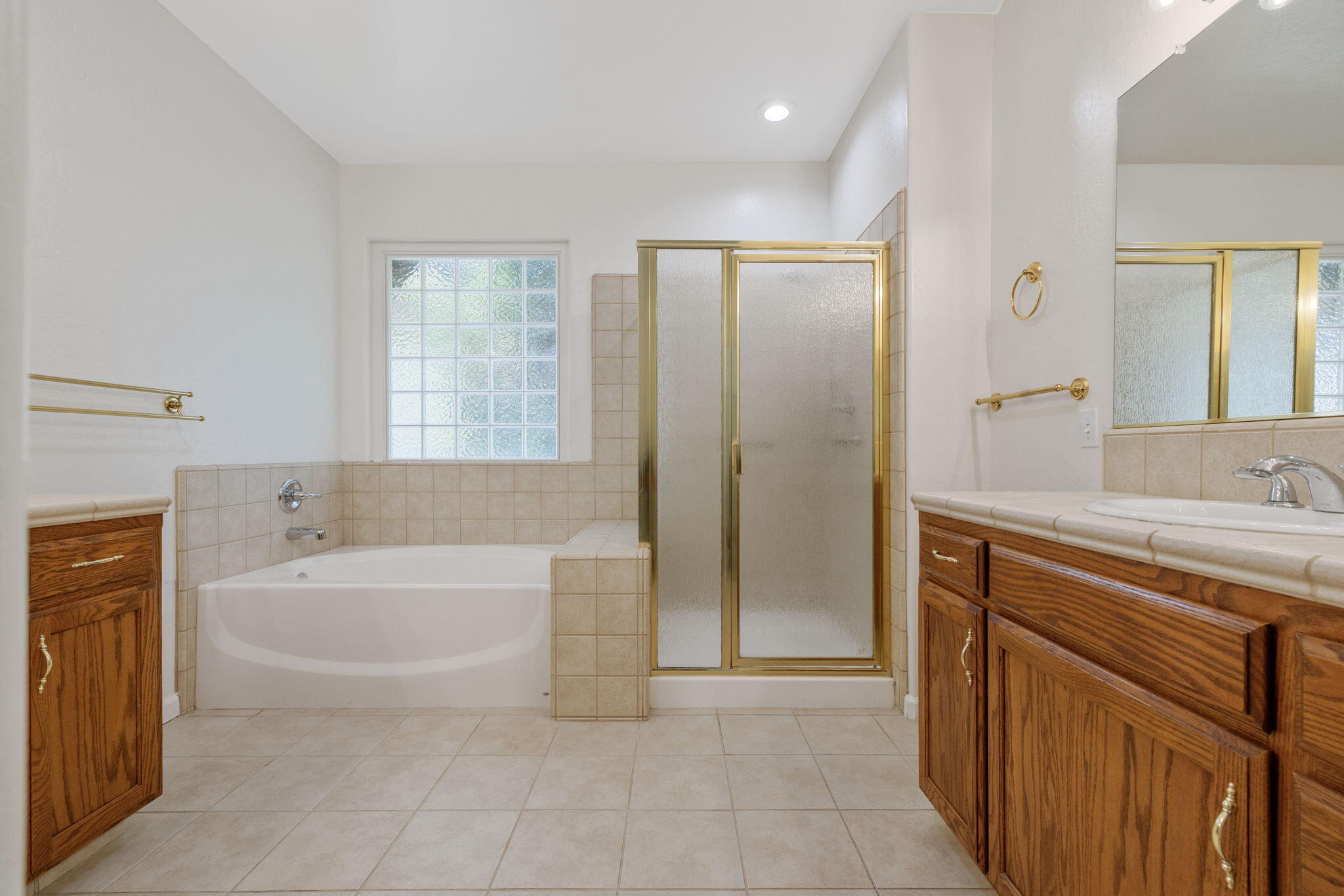 3011 S Tipton Ct, Visalia, CA 93292