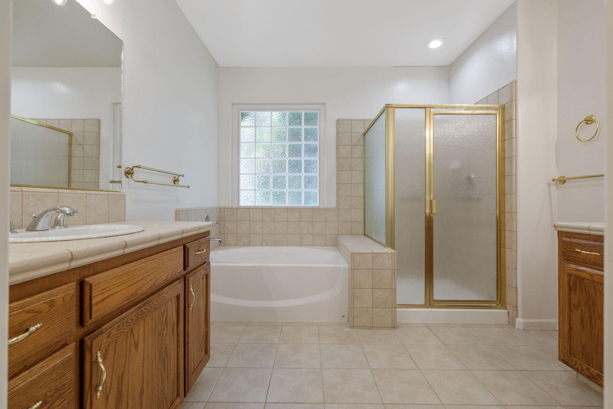 3011 S Tipton Ct, Visalia, CA 93292