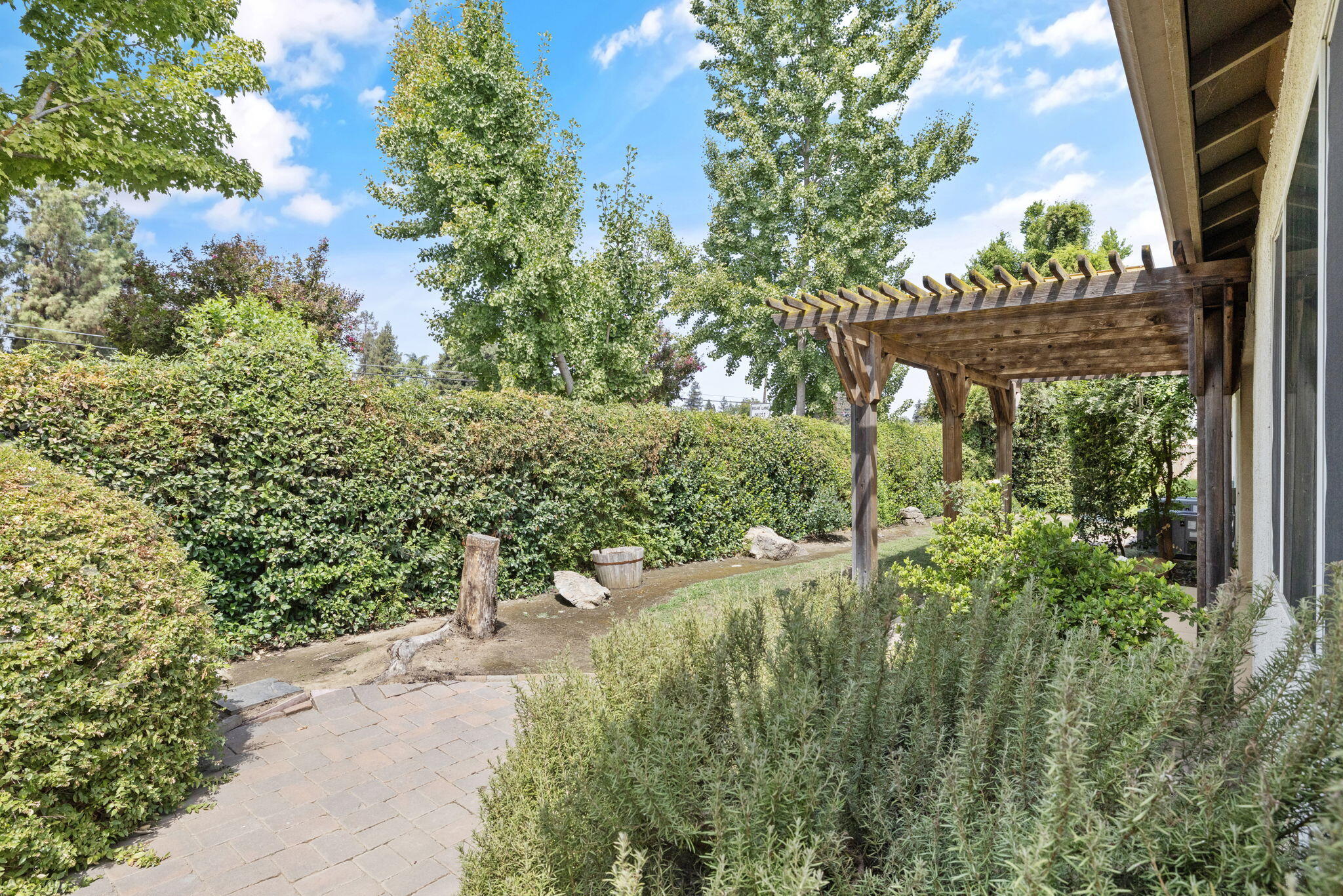 3011 S Tipton Ct, Visalia, CA 93292