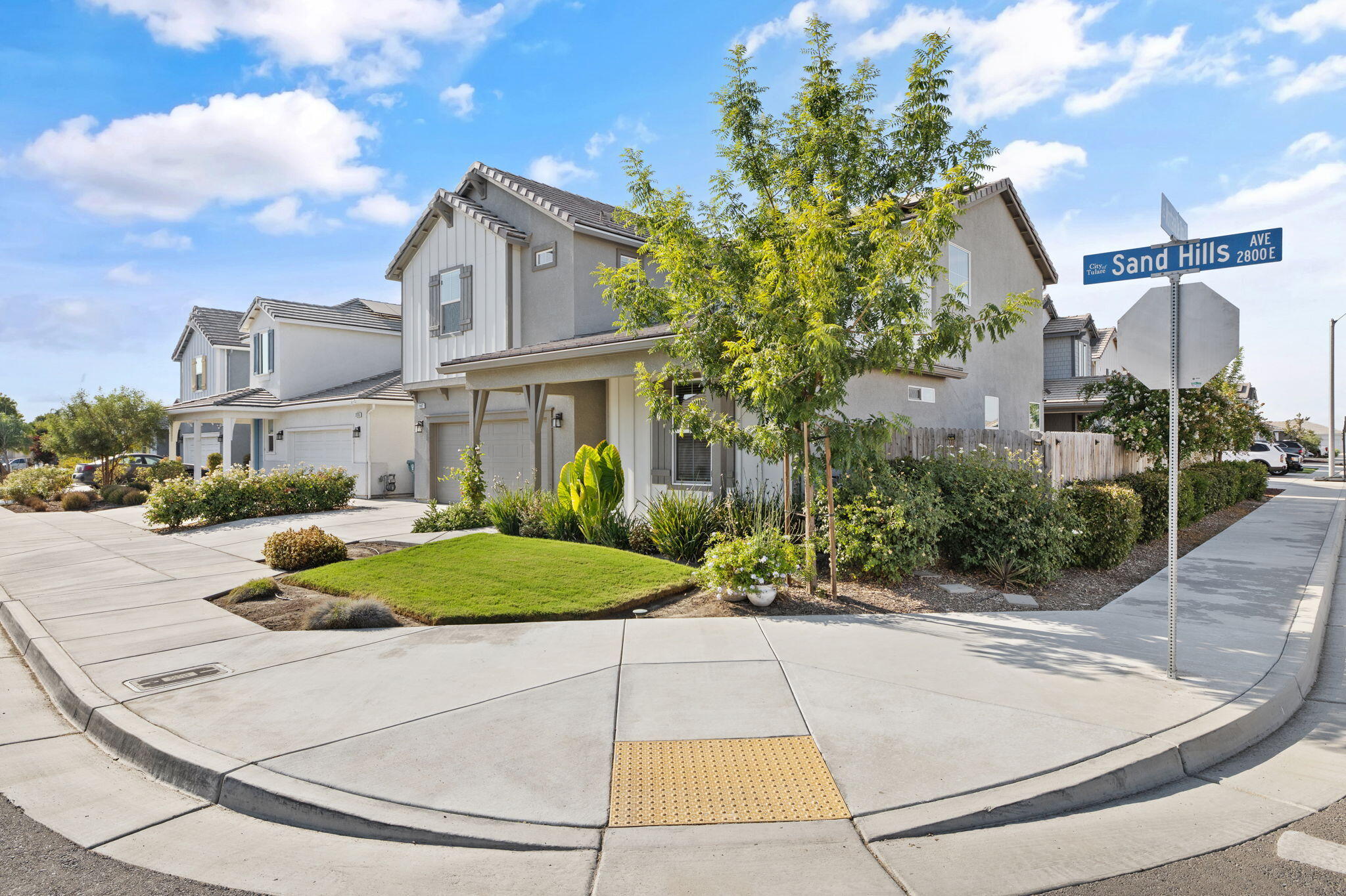 2802 Sand Hills Ave, Tulare, CA 93274