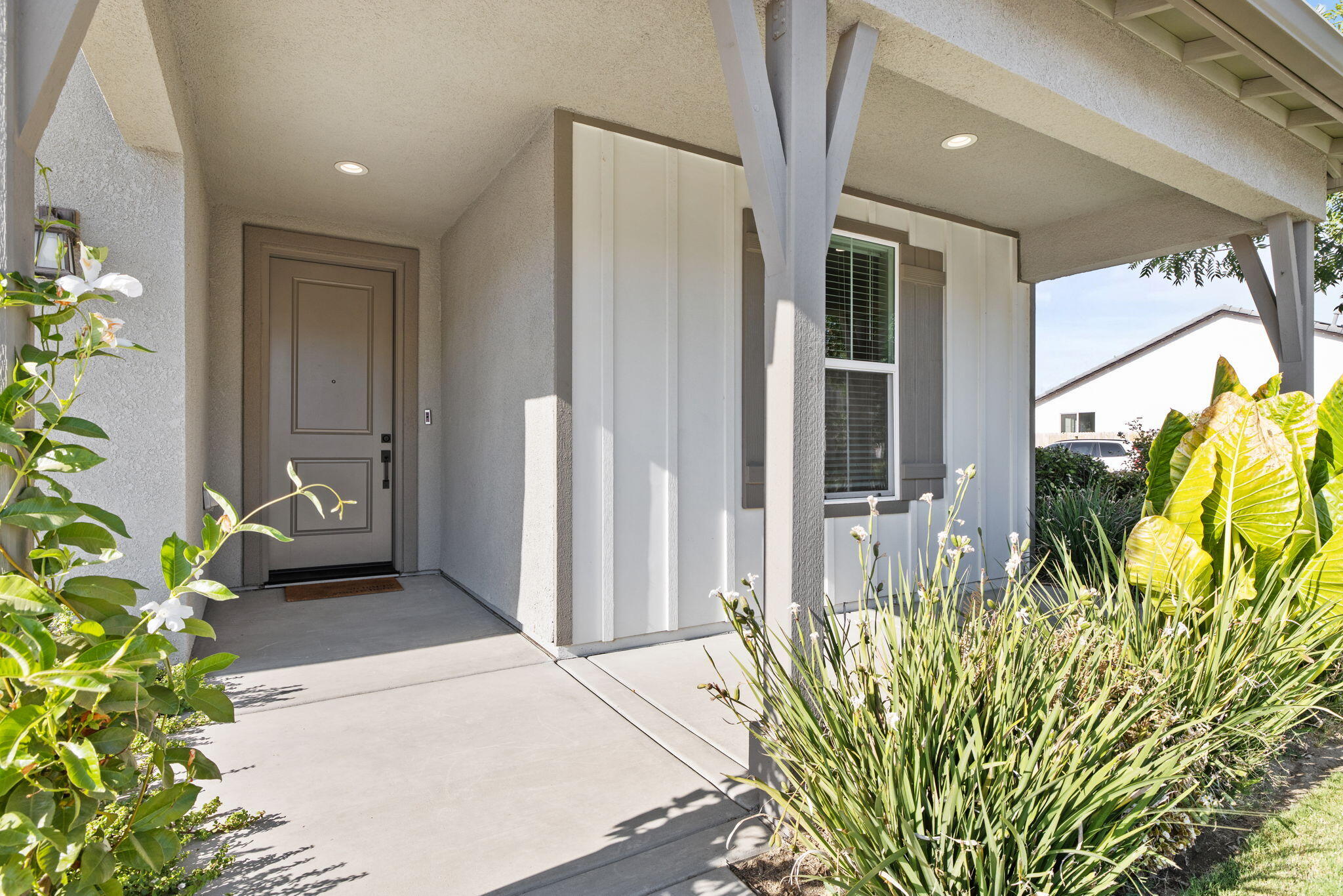 2802 Sand Hills Ave, Tulare, CA 93274