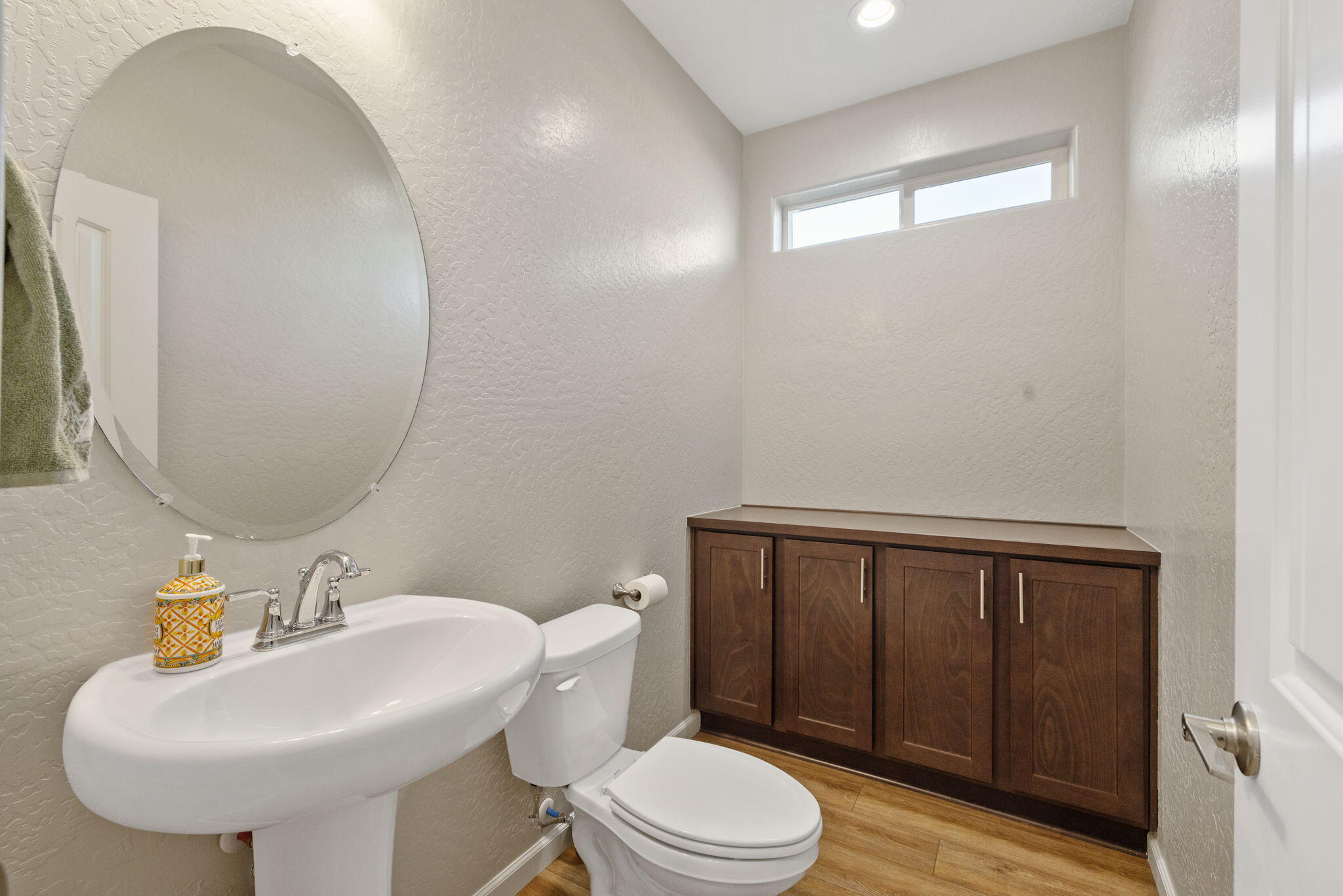 2802 Sand Hills Ave, Tulare, CA 93274