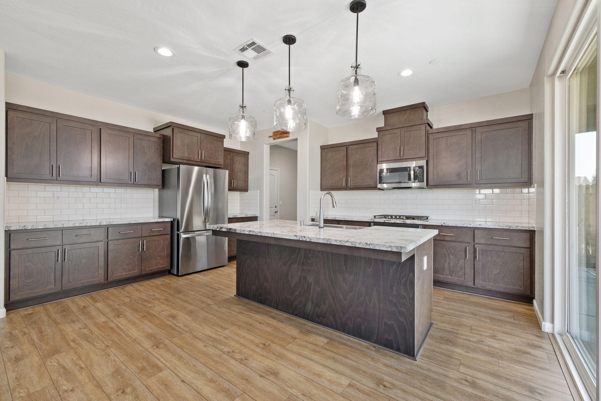 2802 Sand Hills Ave, Tulare, CA 93274
