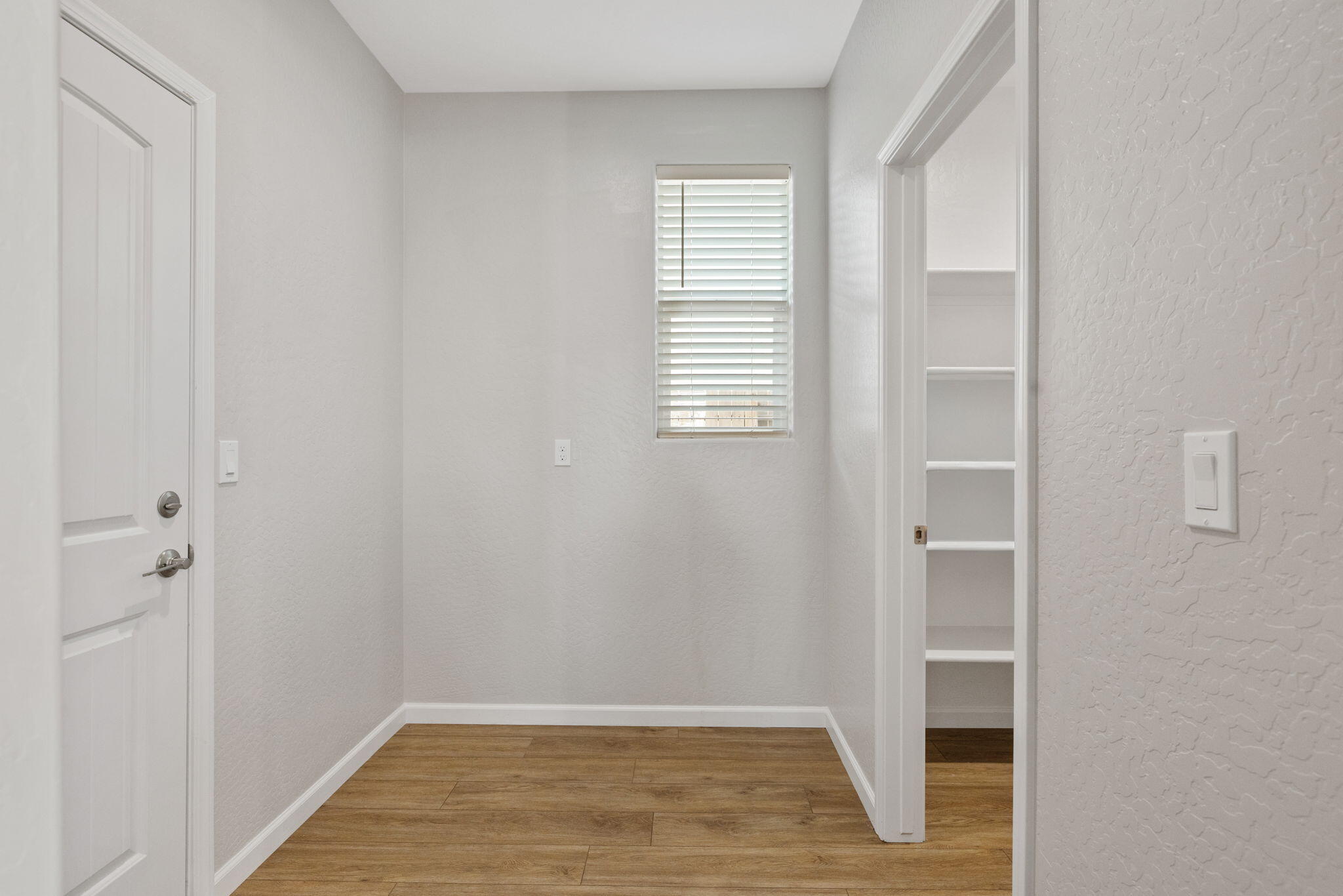 2802 Sand Hills Ave, Tulare, CA 93274