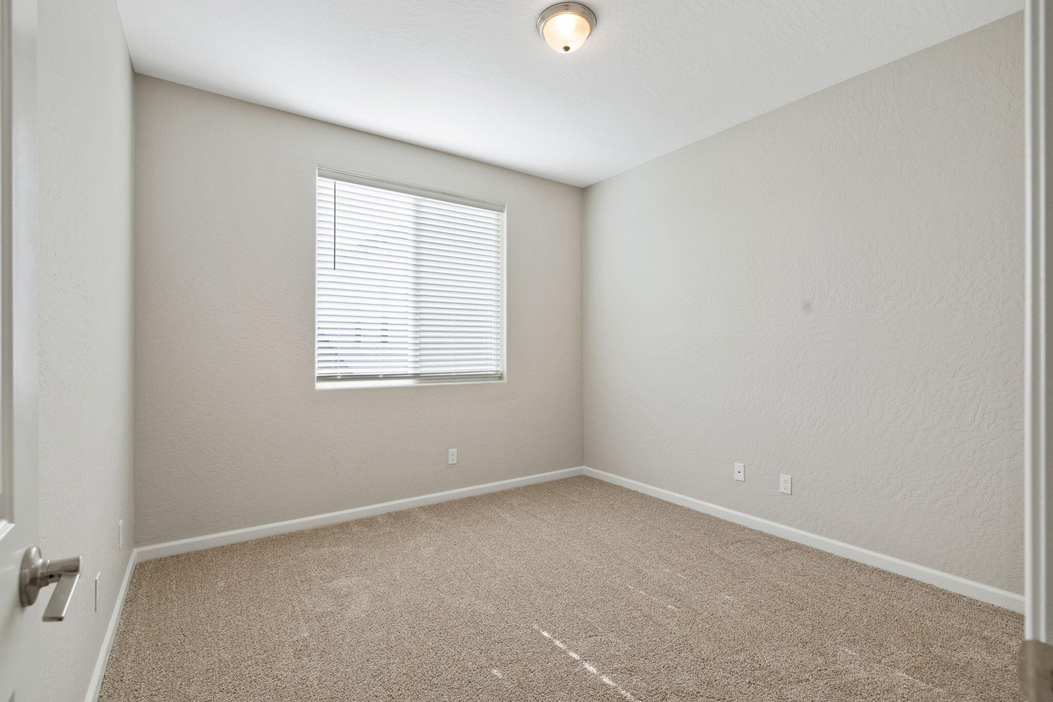 2802 Sand Hills Ave, Tulare, CA 93274