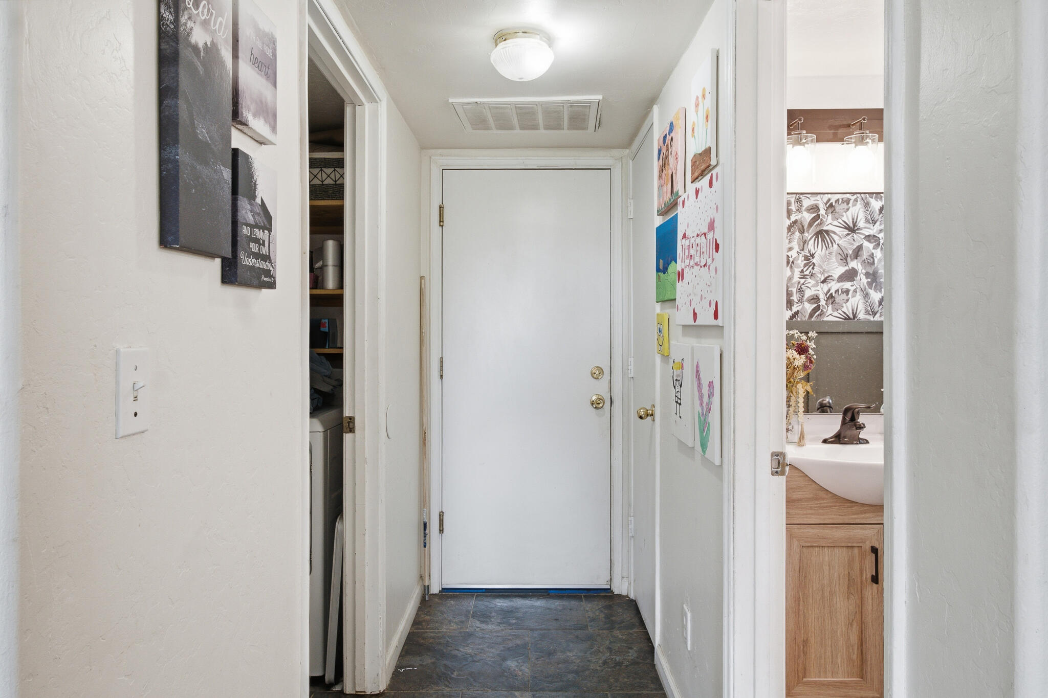 3031 W Payson Ave, Visalia, CA 93291