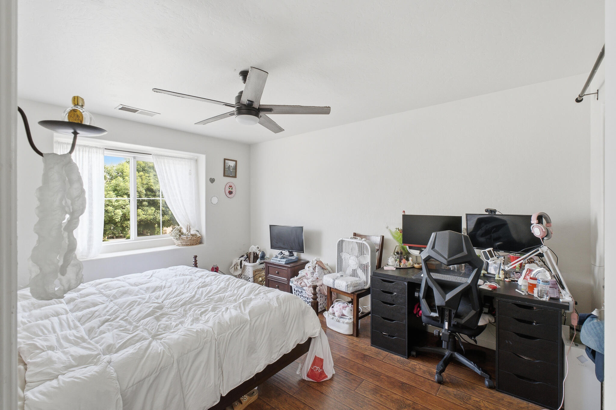 3031 W Payson Ave, Visalia, CA 93291