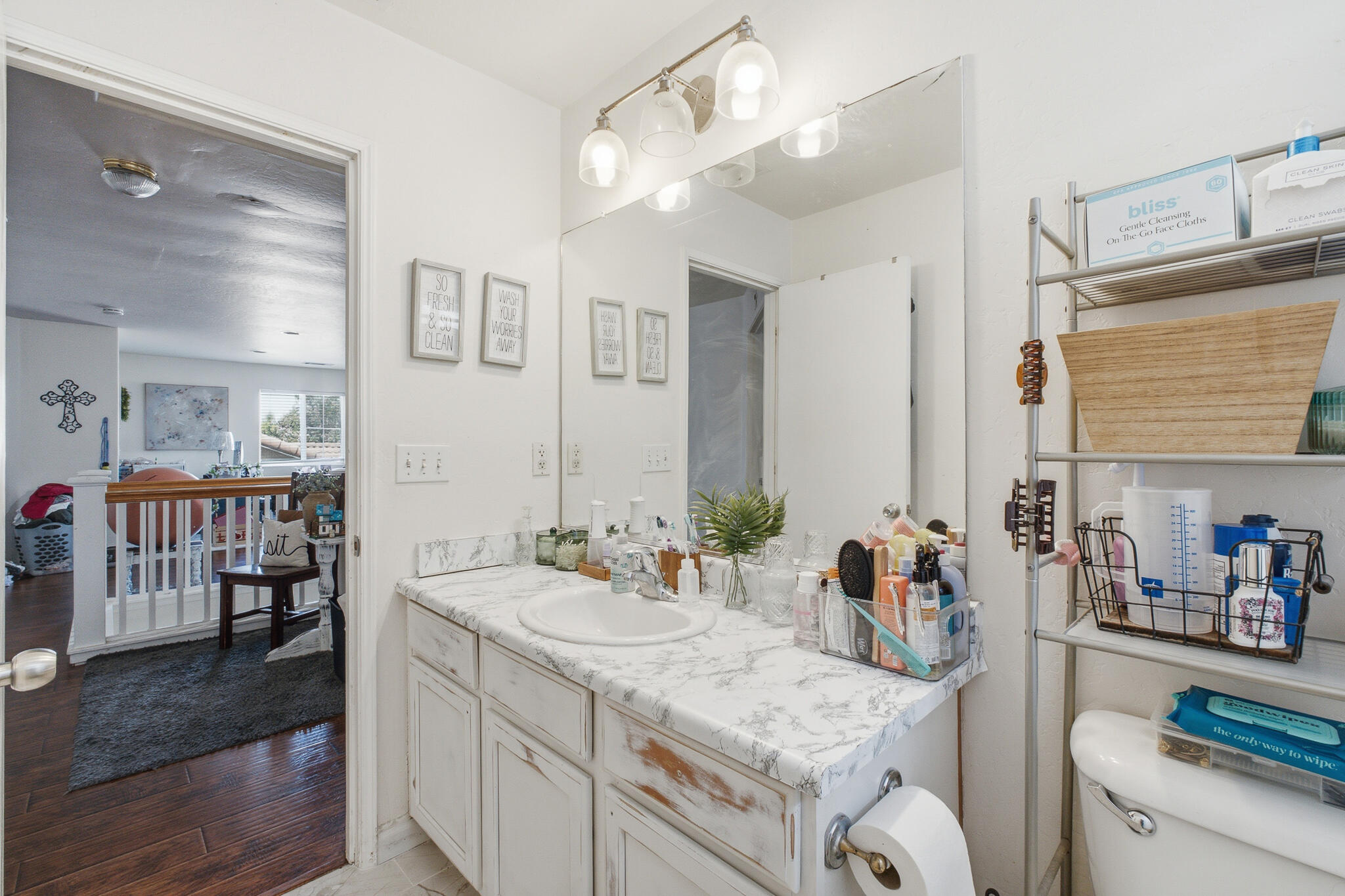 3031 W Payson Ave, Visalia, CA 93291
